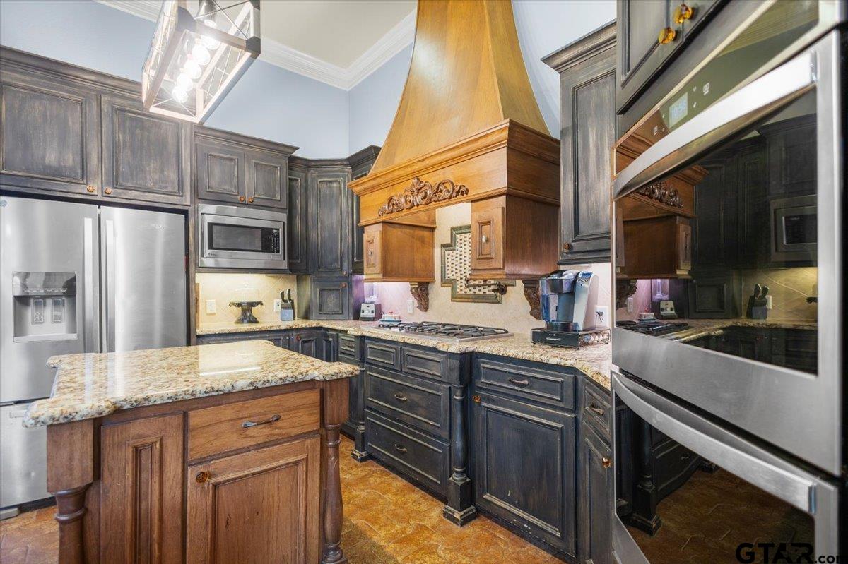 249 Heritage Ct