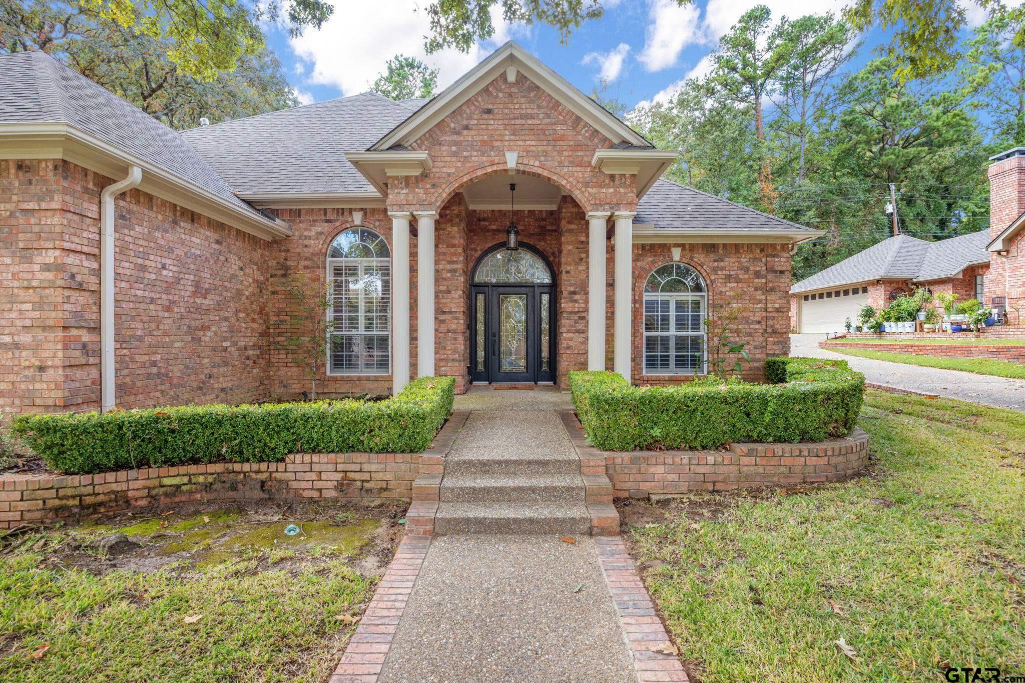 4009 Lazy Creek Dr