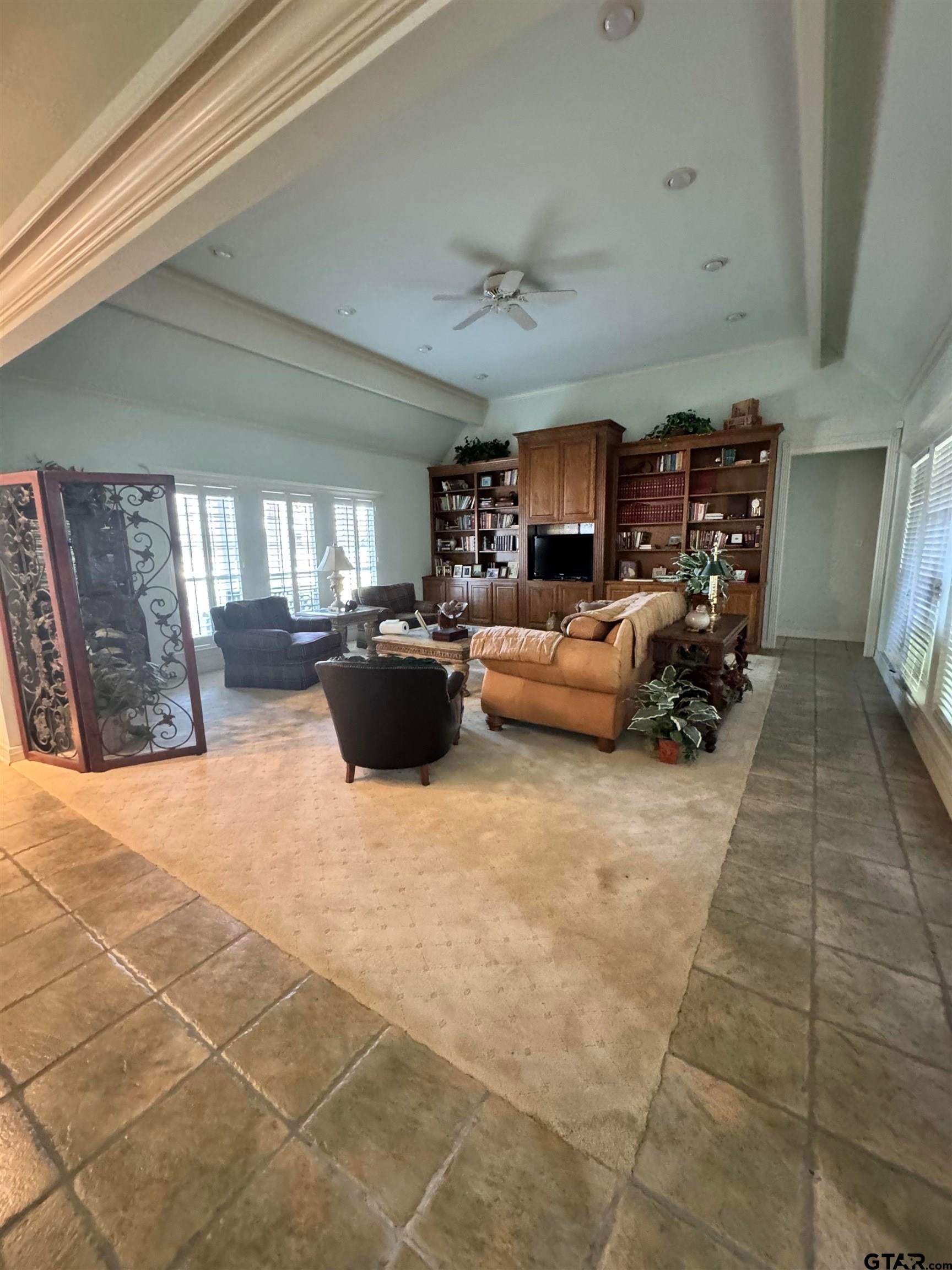 1630 Leisure Ln