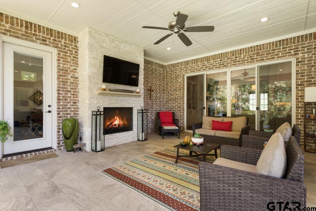 2926 Stewart Way