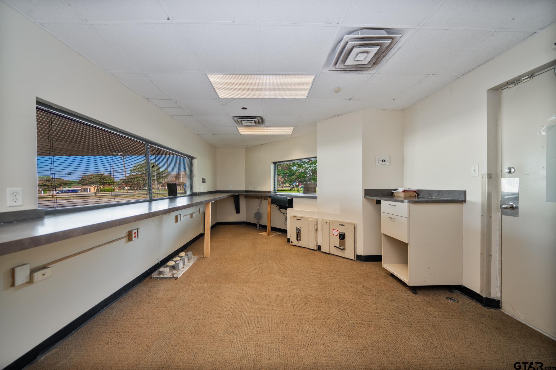 312 S Center