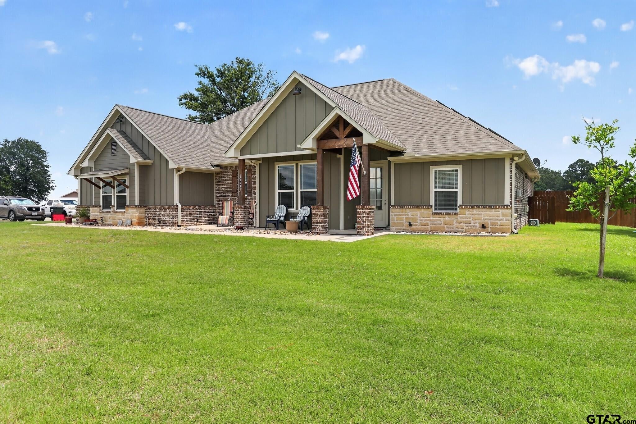20905 Sweet Bay