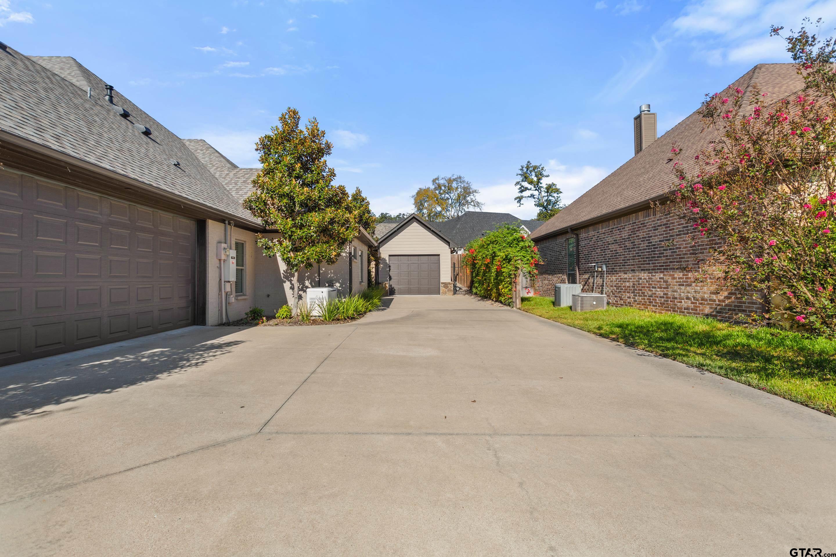1209 Cambridge Bend