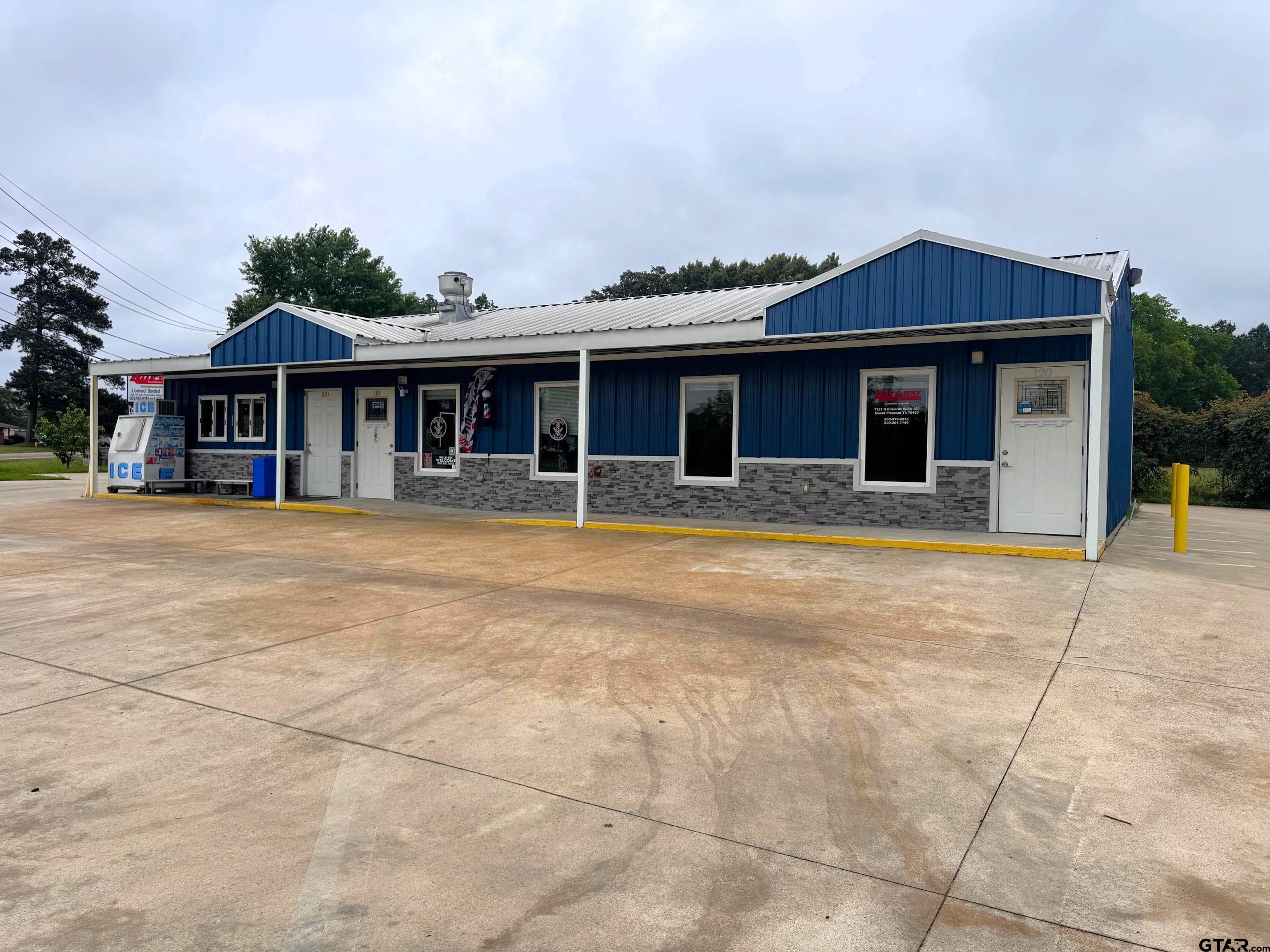 1721 N Edwards Ave.