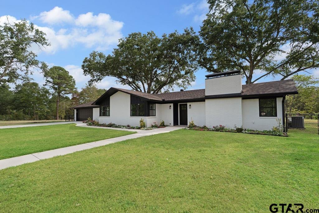 18419 Michael Dr