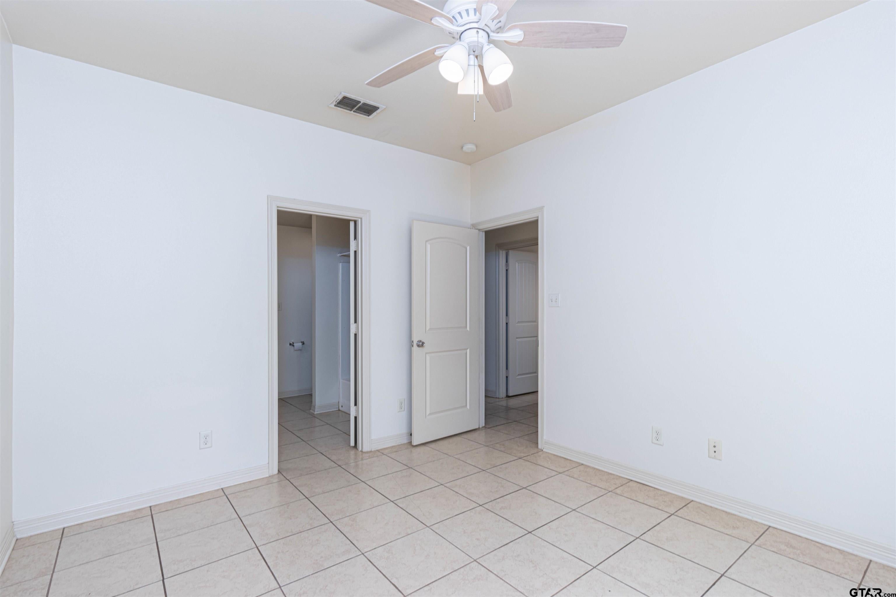 1421/1423 E Houston