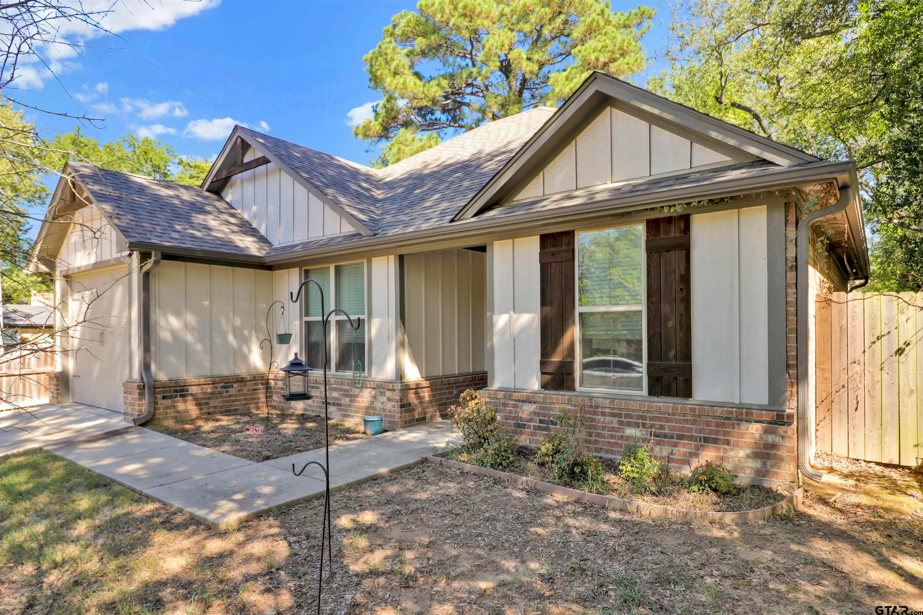 1311 Woodley