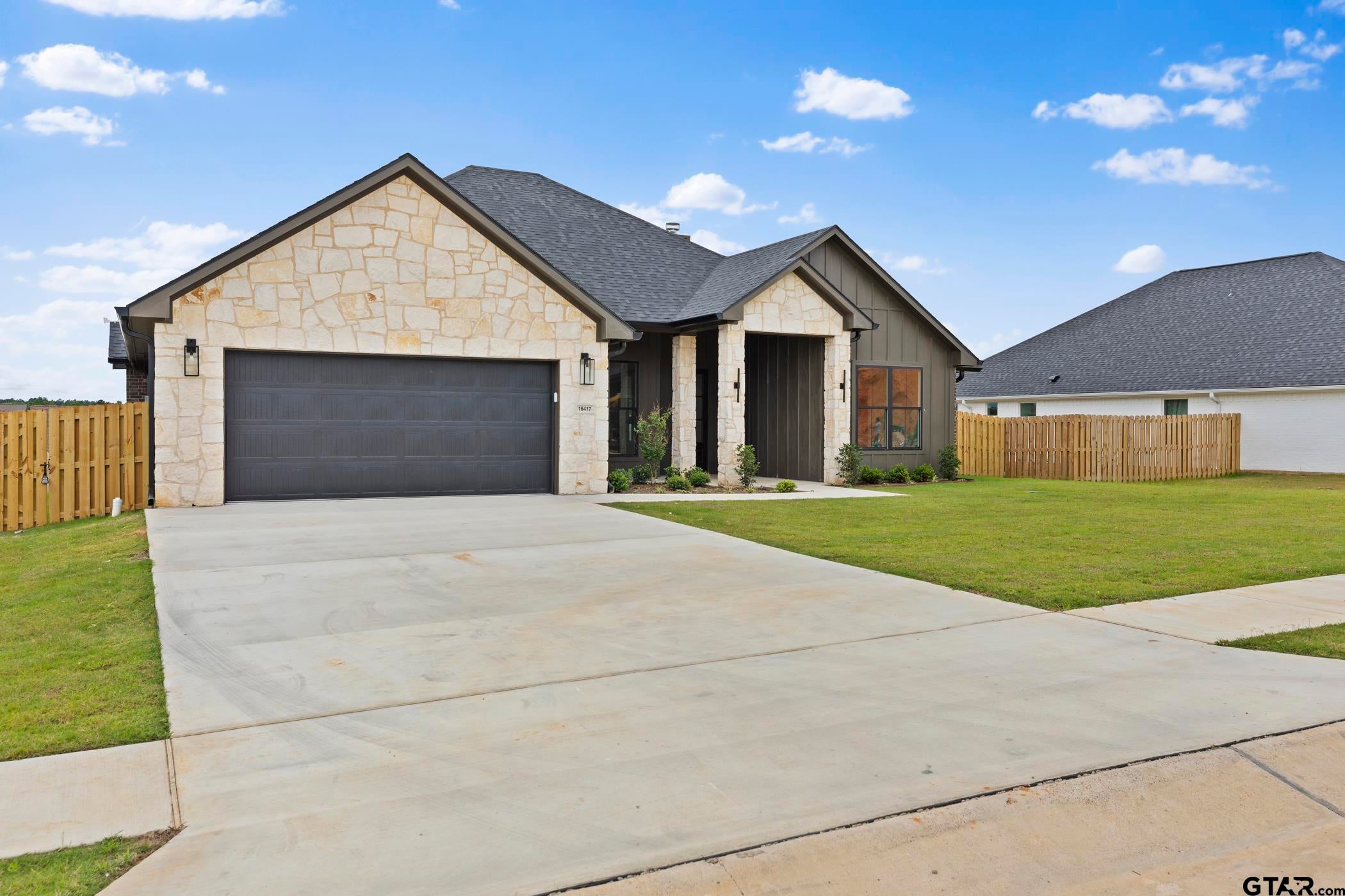 16417 Clearview Dr