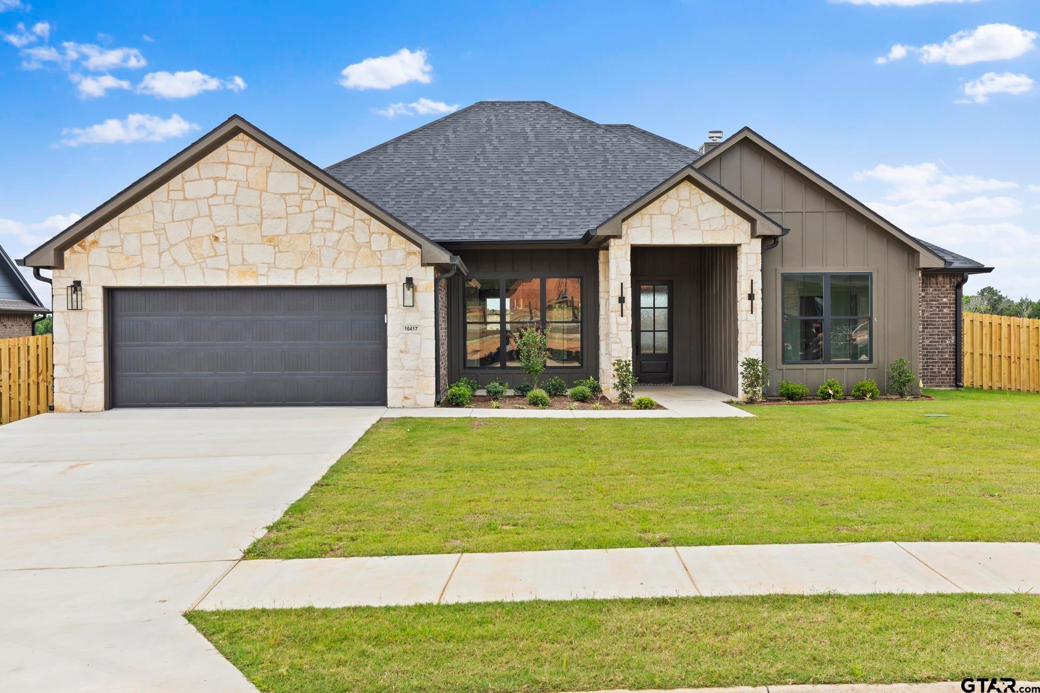 16417 Clearview Dr