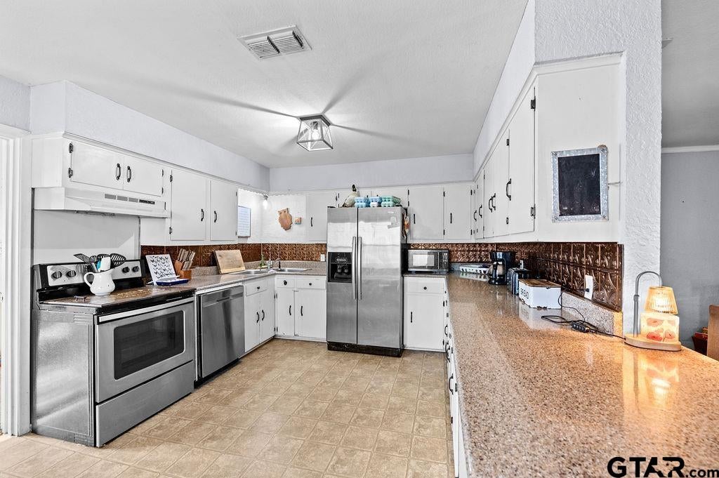 1905 County Road 2720 - Photo 3