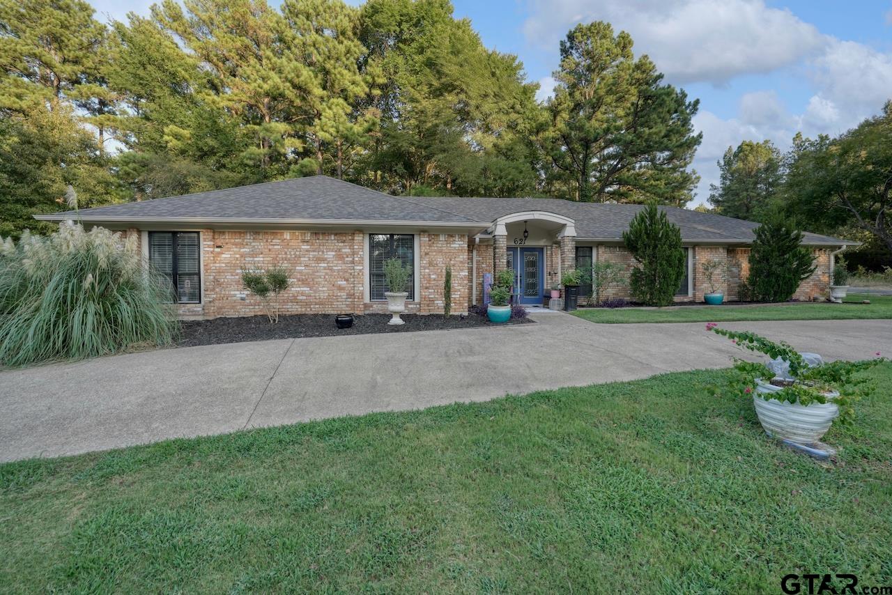 621 North Gate Dr