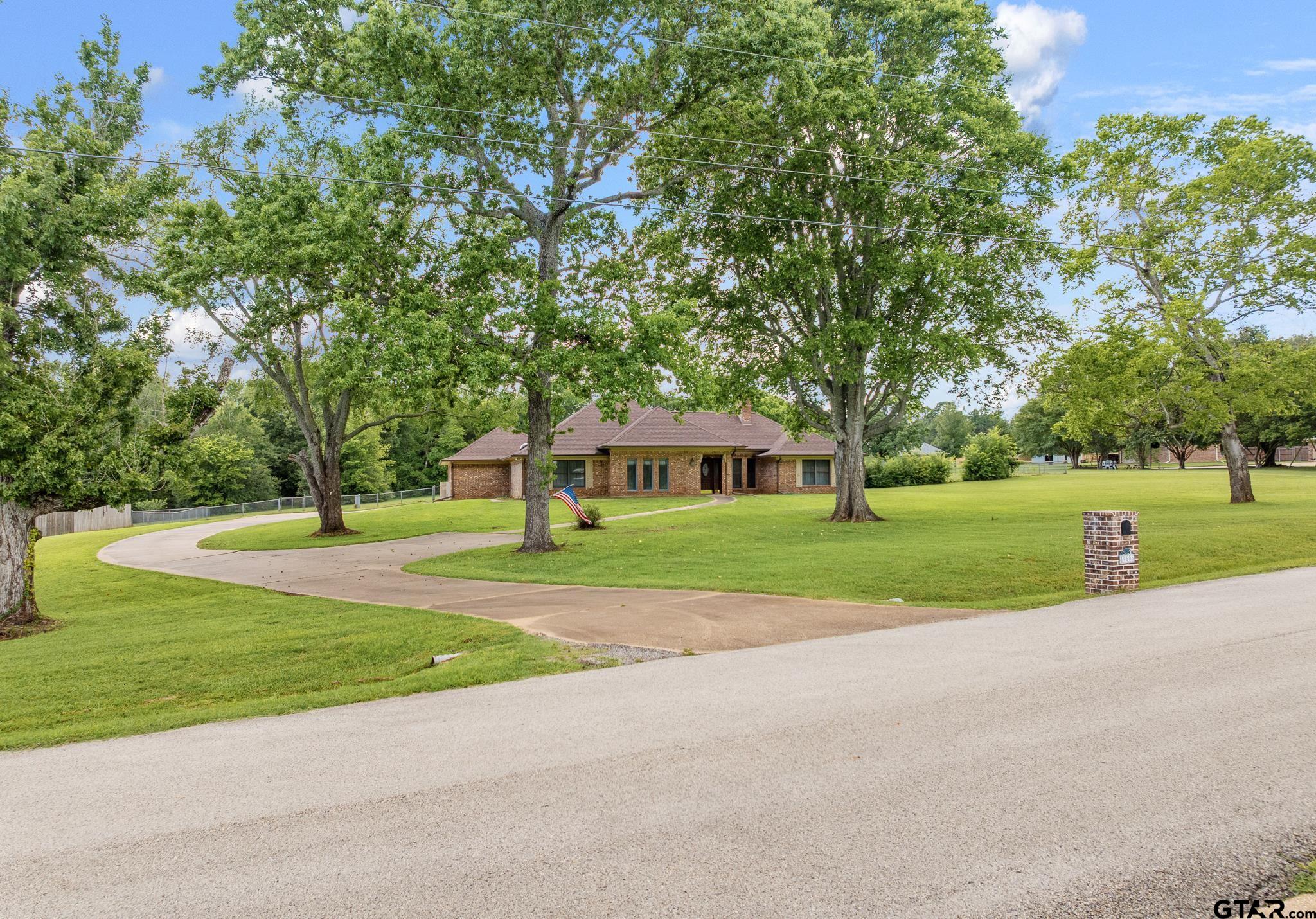19606 Norfolk Drive