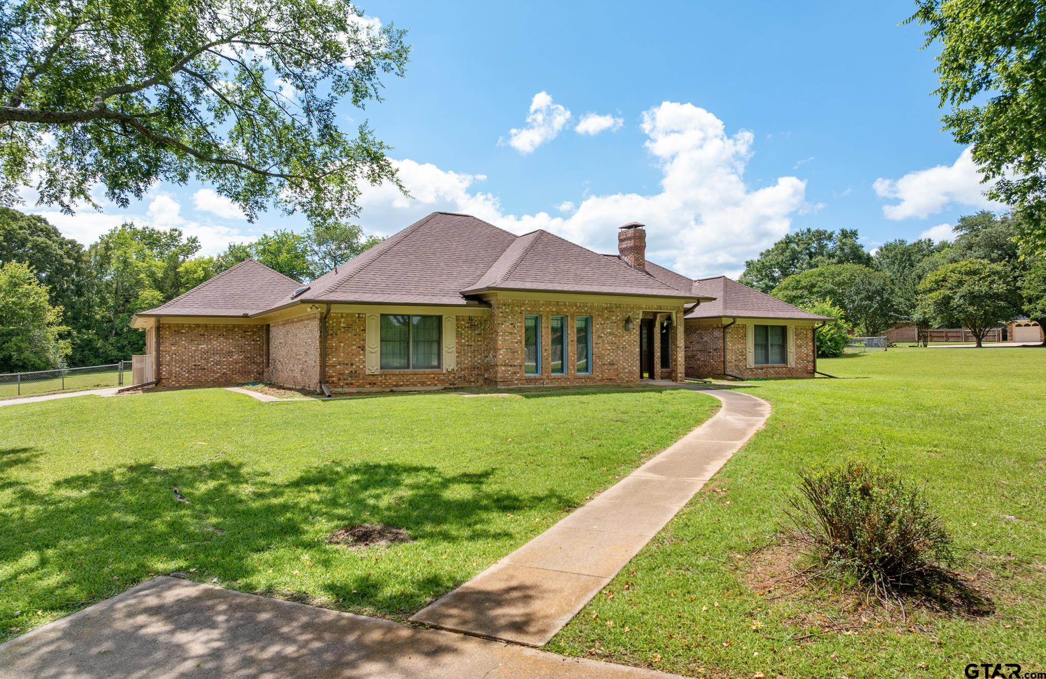 19606 Norfolk Drive