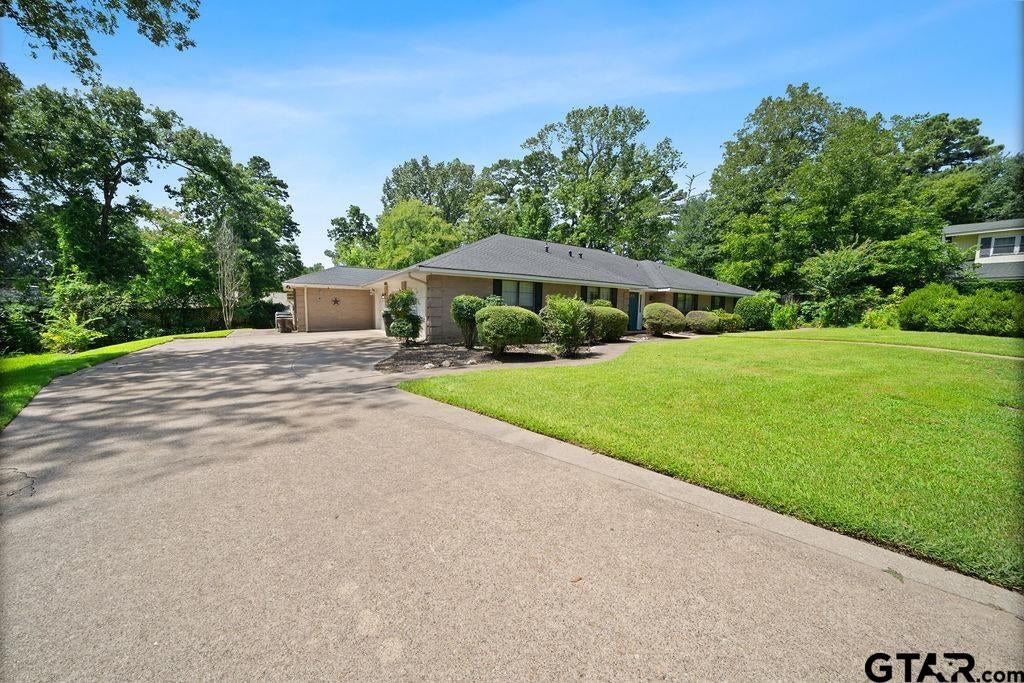 2829 Yorktown Drive