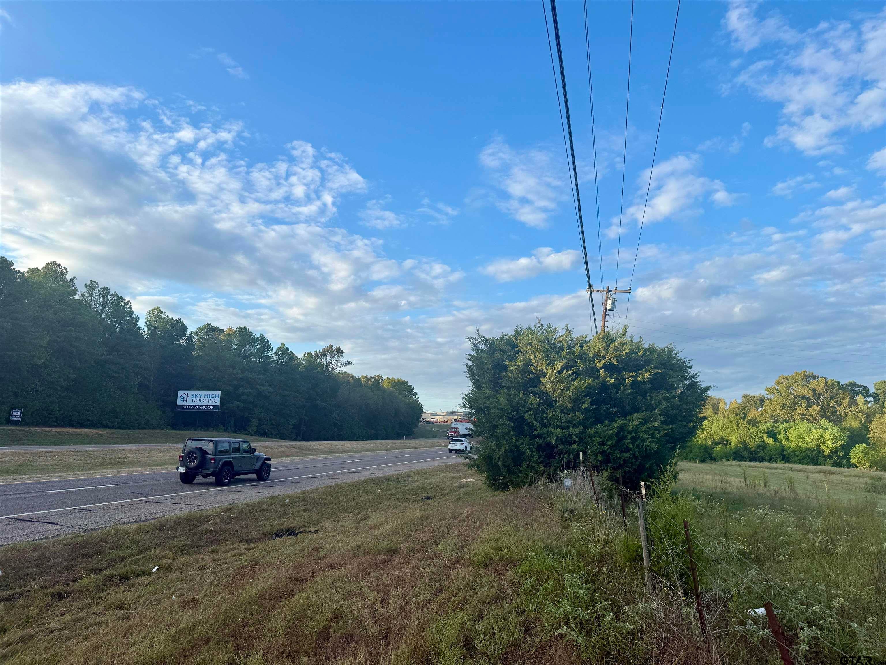 941 N Northeast Loop 323