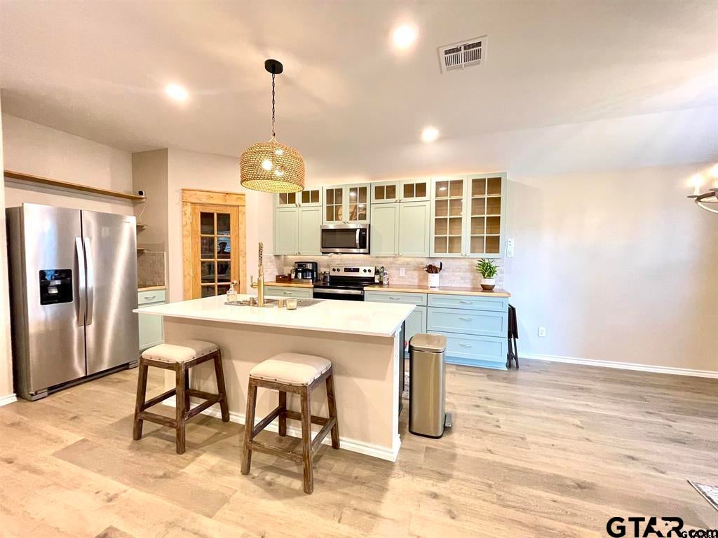 1206 Hidden Valley