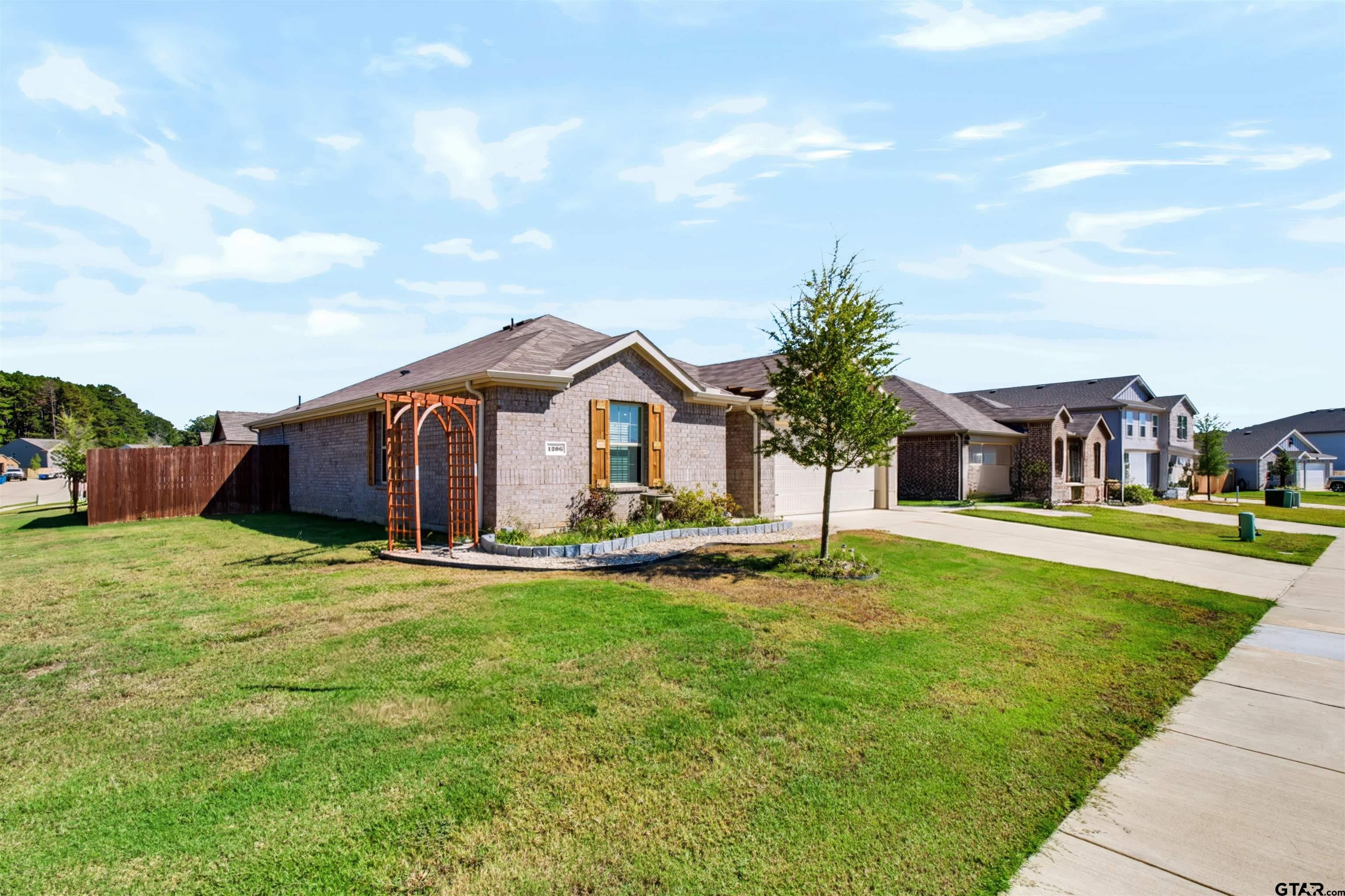 1206 Hidden Valley