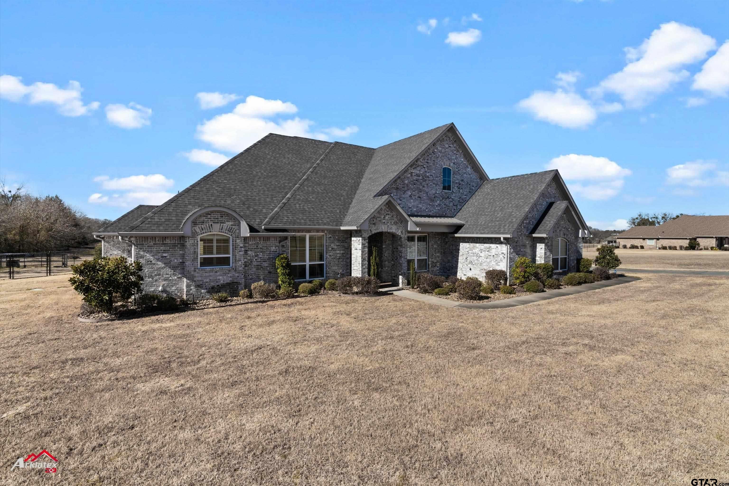 15631 Stallion Lake Blvd