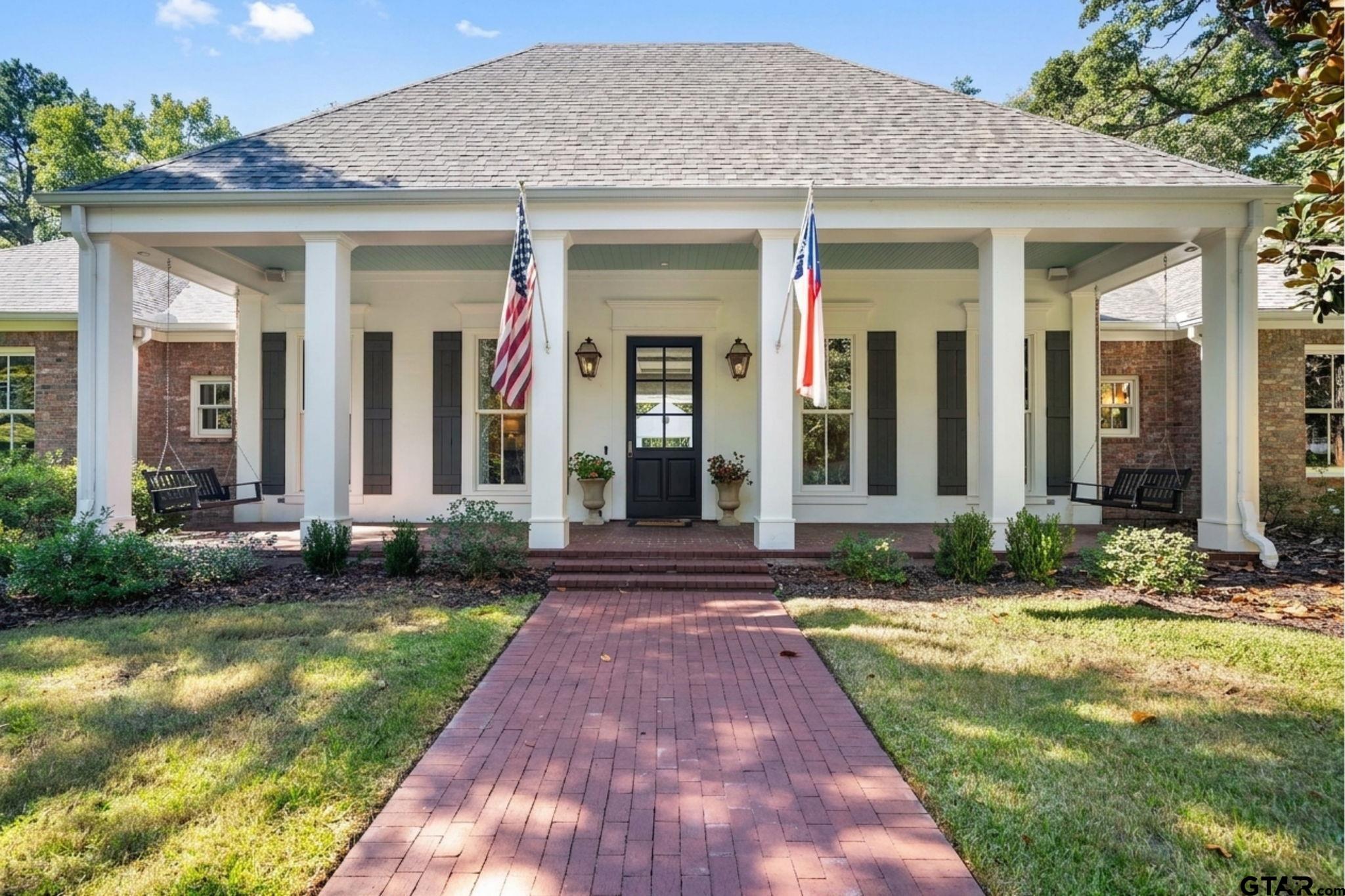 18105 Deer Trail