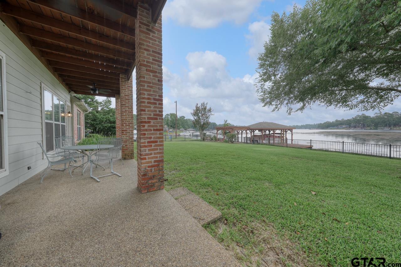 1257 Hideaway Ln West