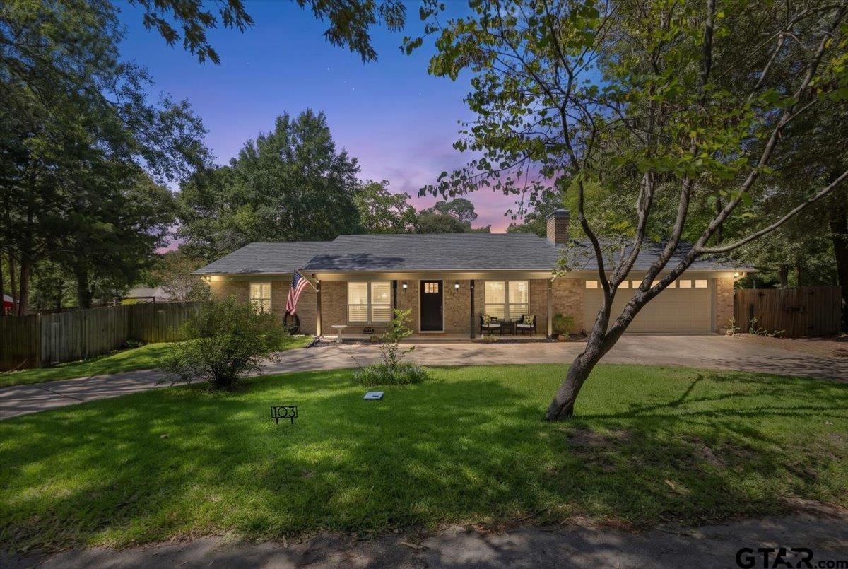 103 Grass Knoll Dr.