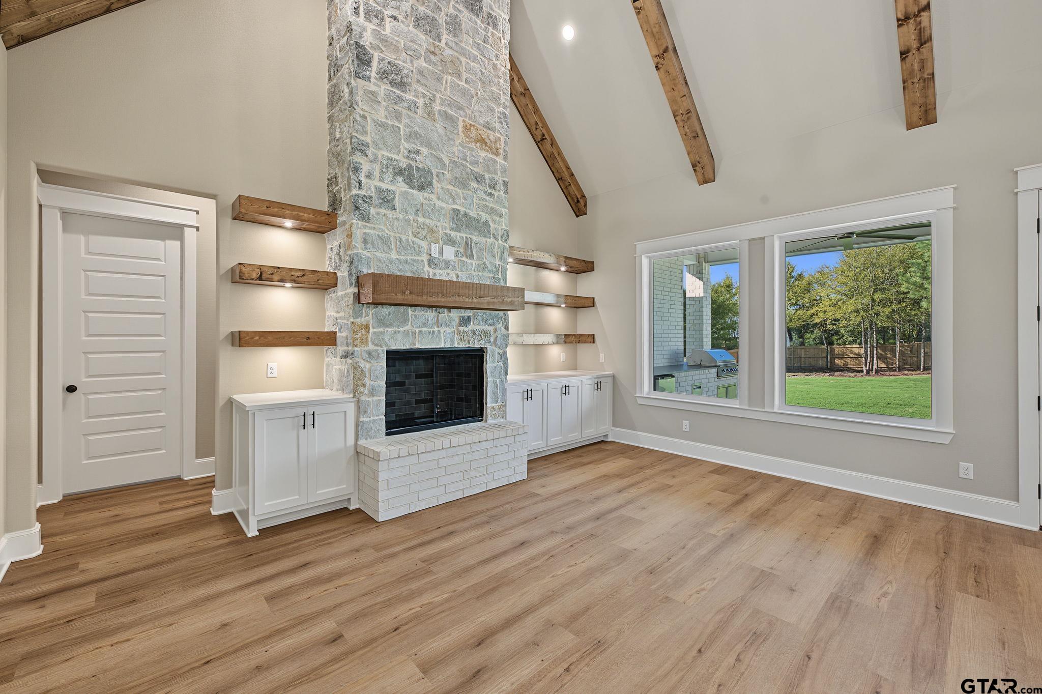 153 Kingston Xing