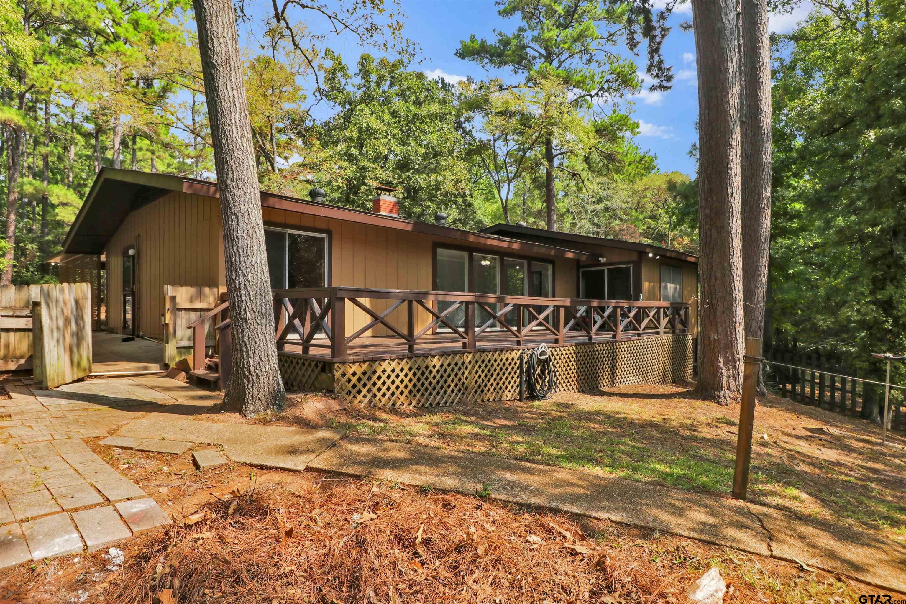 103 Lago Vista