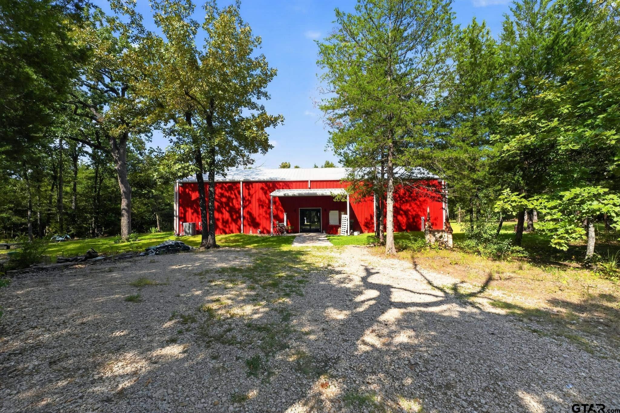 735 County Road 3211