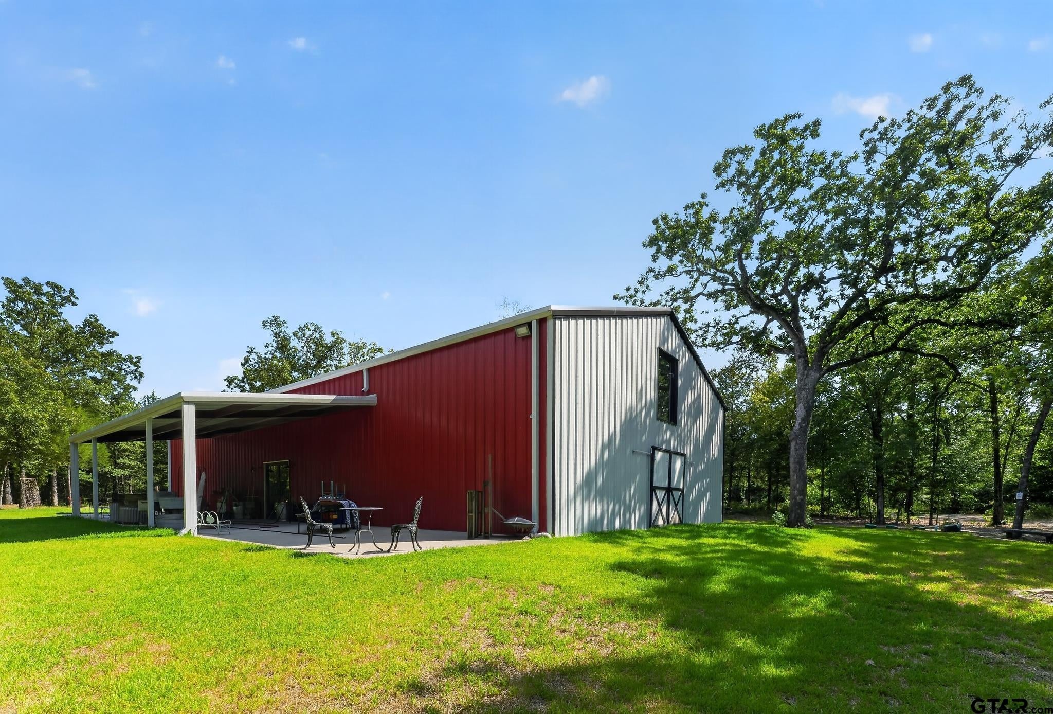 735 County Road 3211