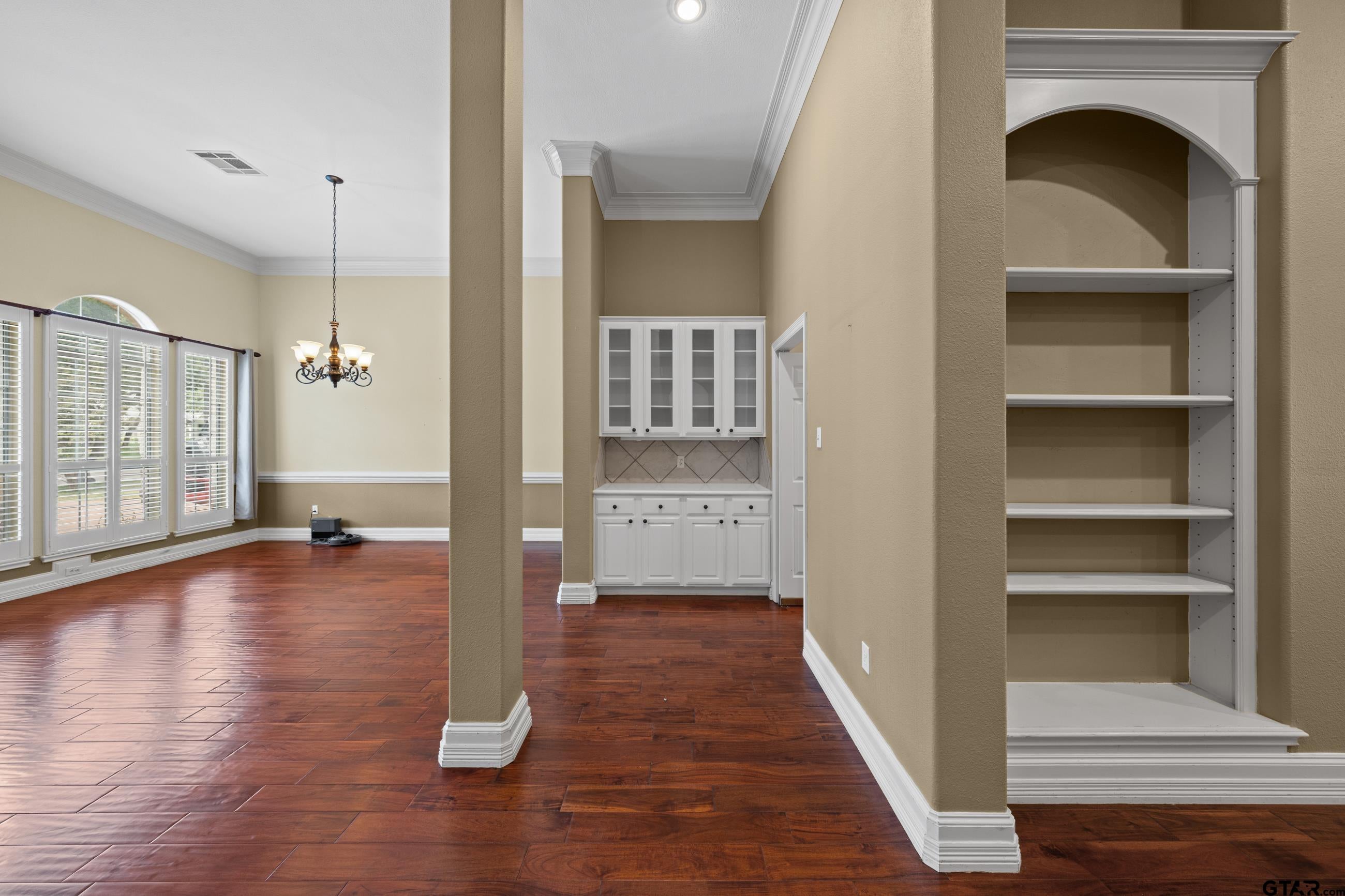 709 BENBROOK CT.