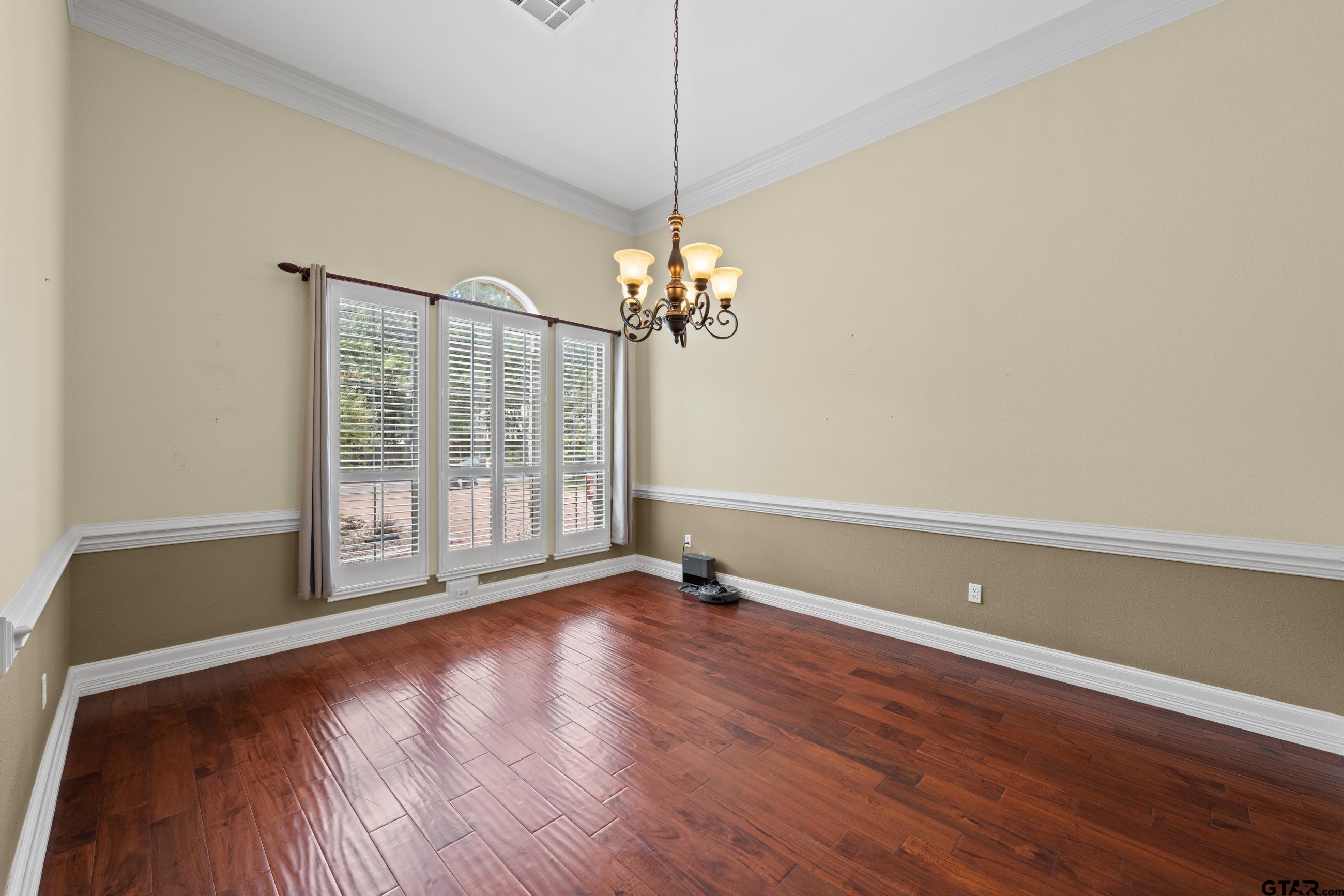 709 BENBROOK CT.