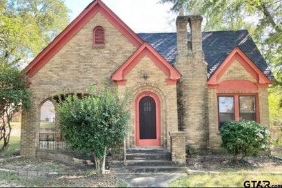 437 JEFFERSON Pittsburg TX 75686