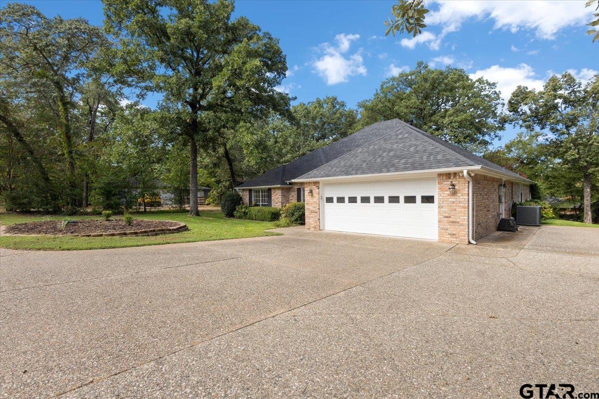 532 Dogwood Ln