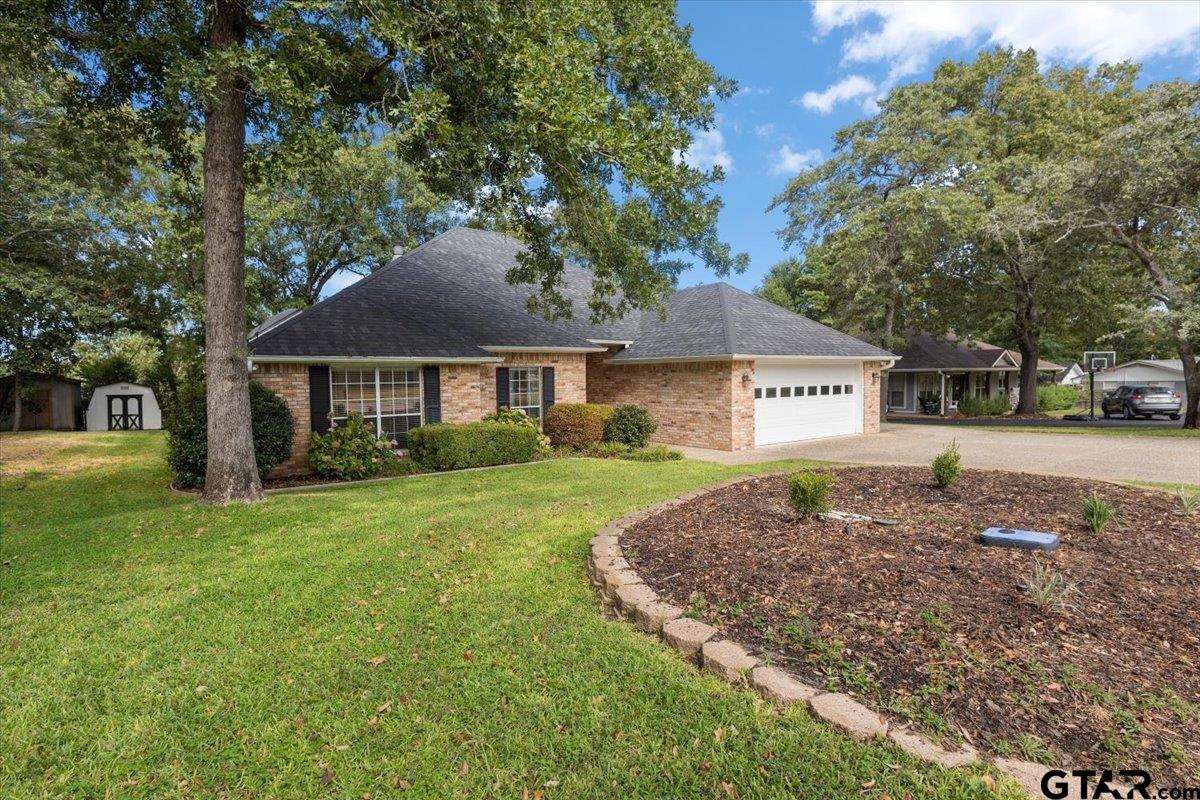 532 Dogwood Ln