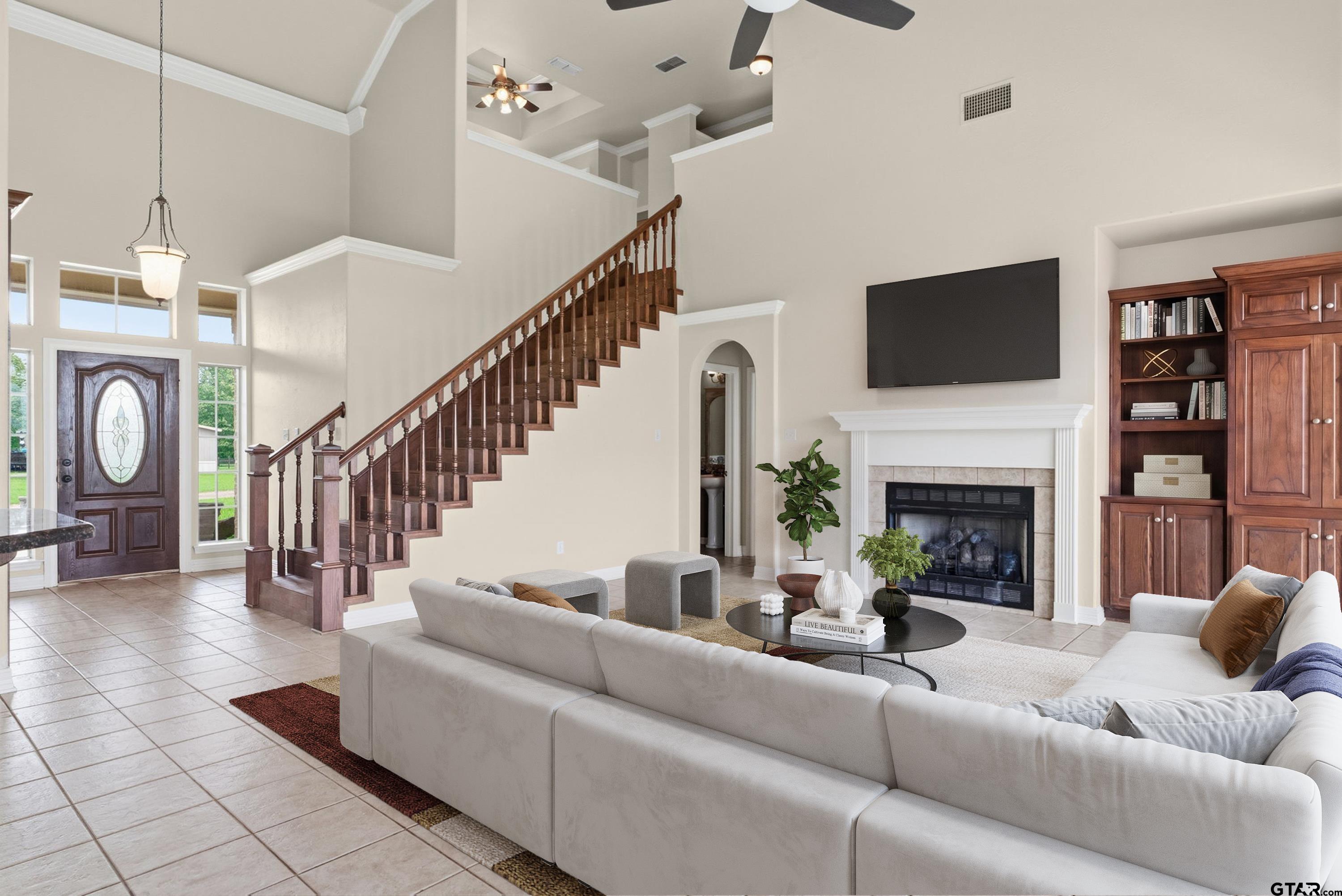 219 W Twin Creeks Trl