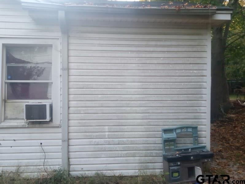 405 E South St