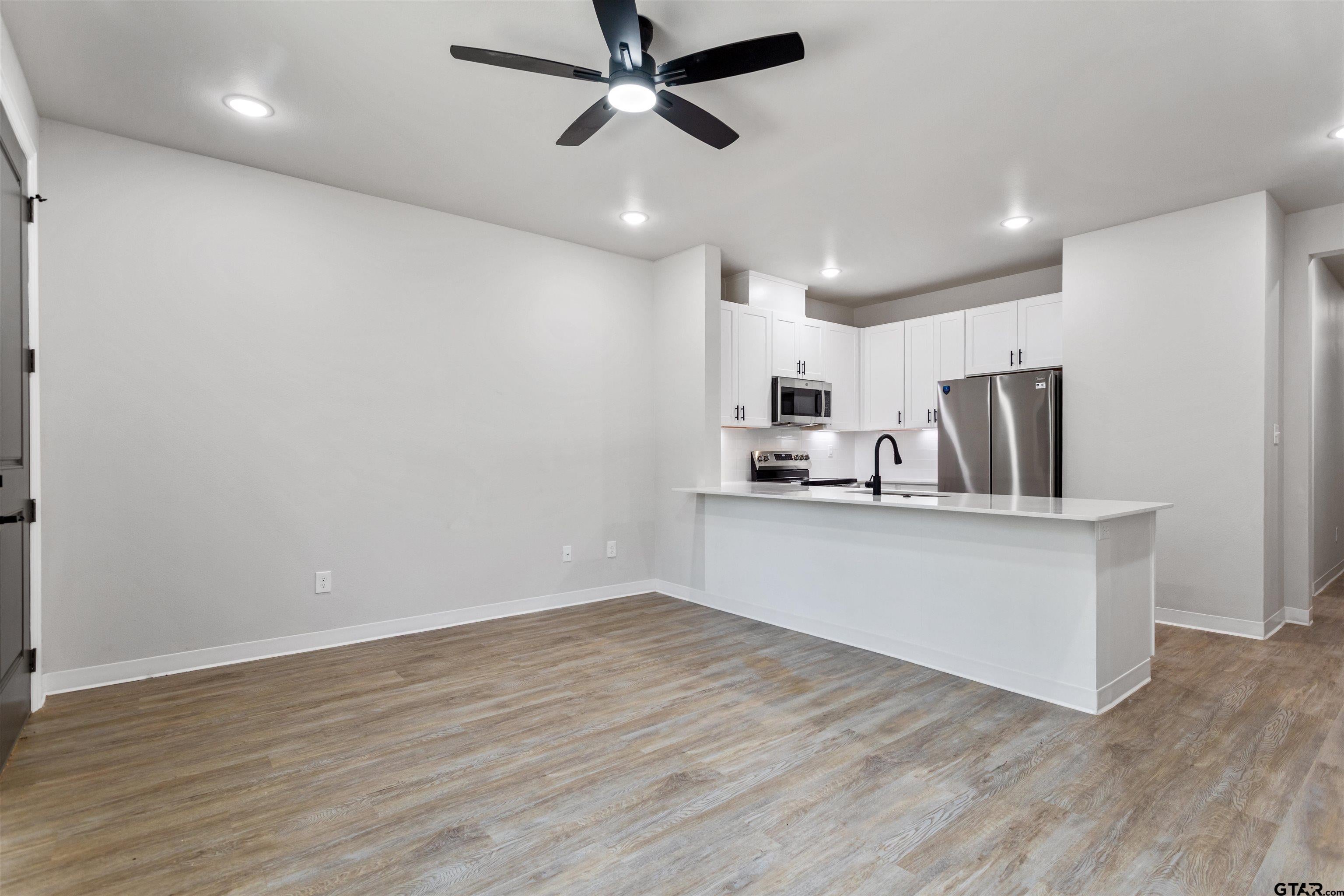 1174 & 1178 E EARLE ST