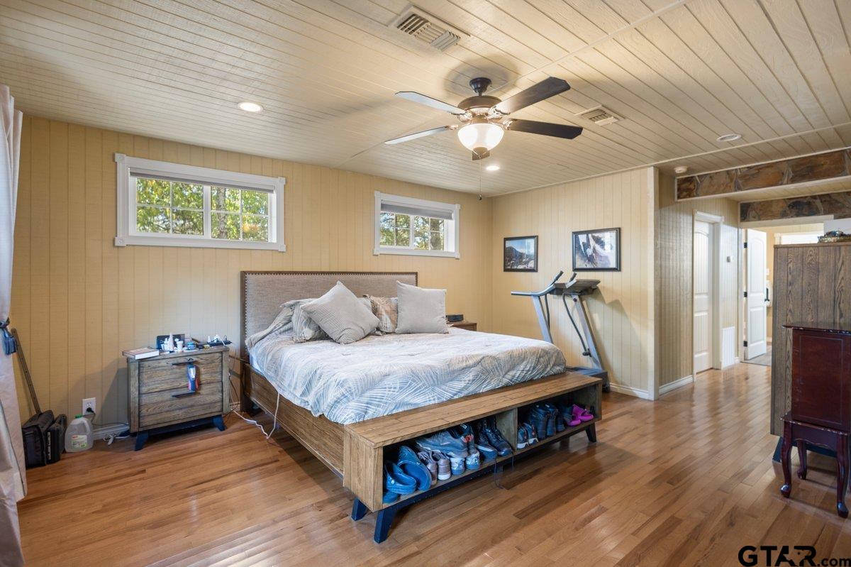 12118 County Road 313 E