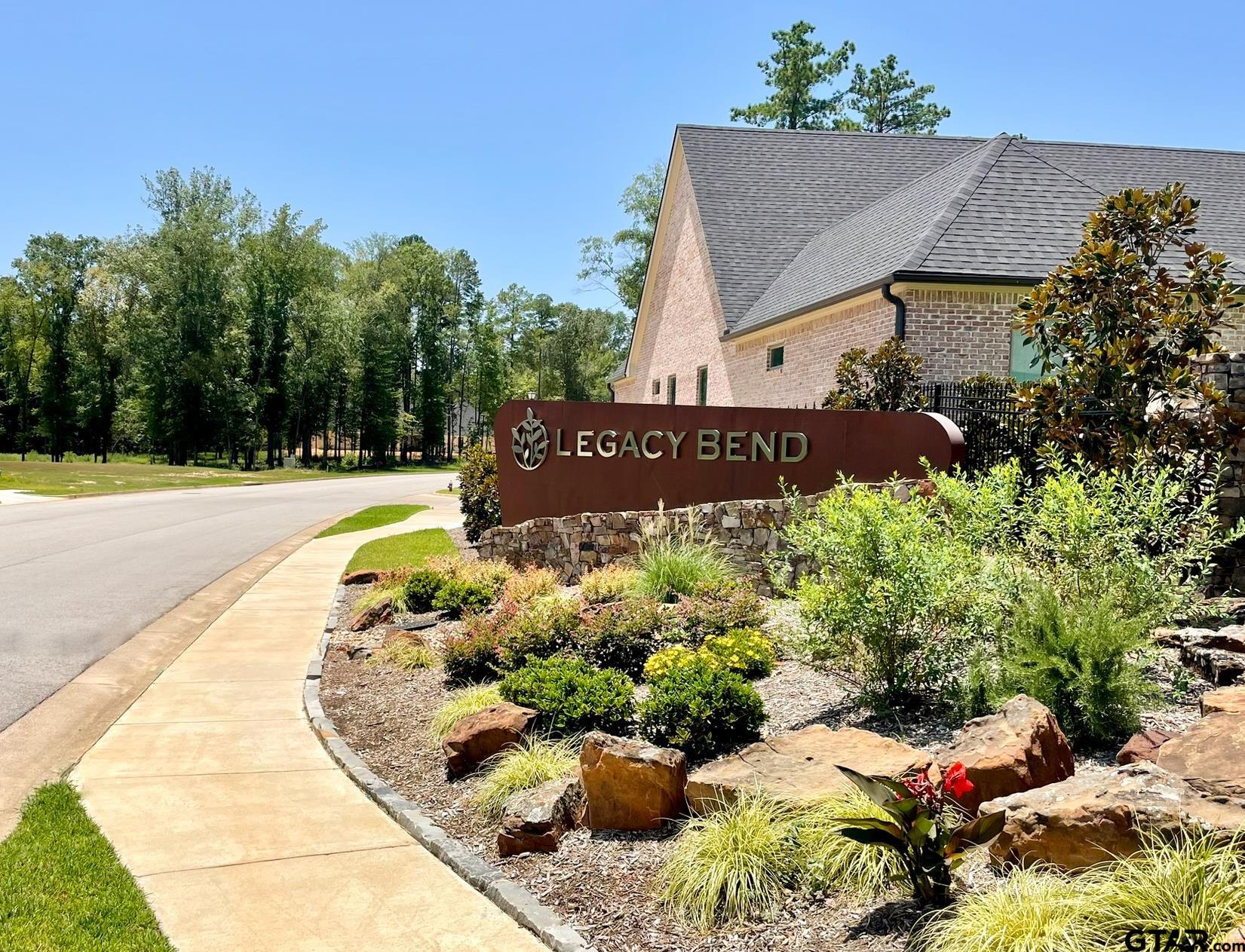 2449 Hidden Creek Cv