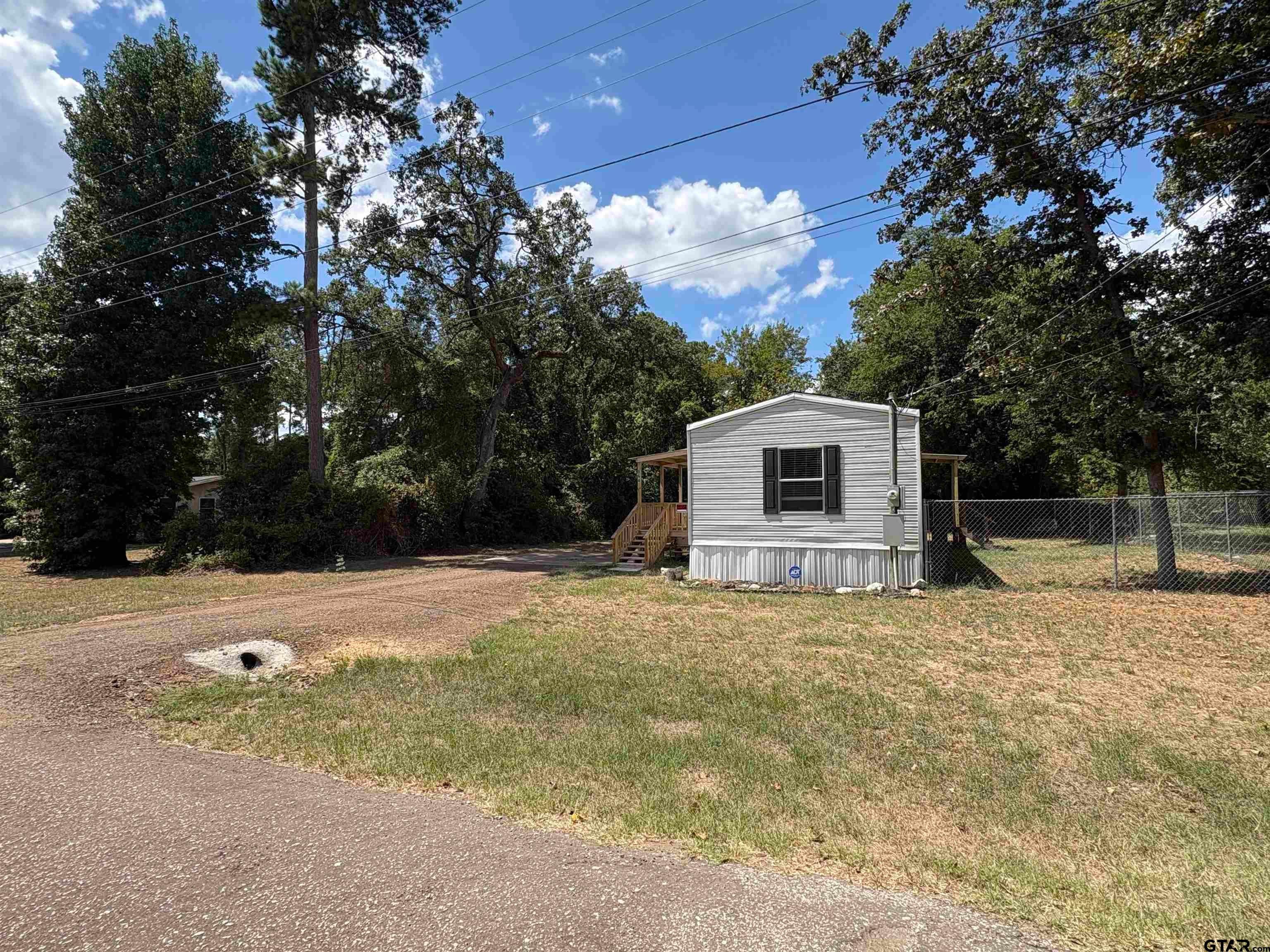 864 Elizabeth Dr