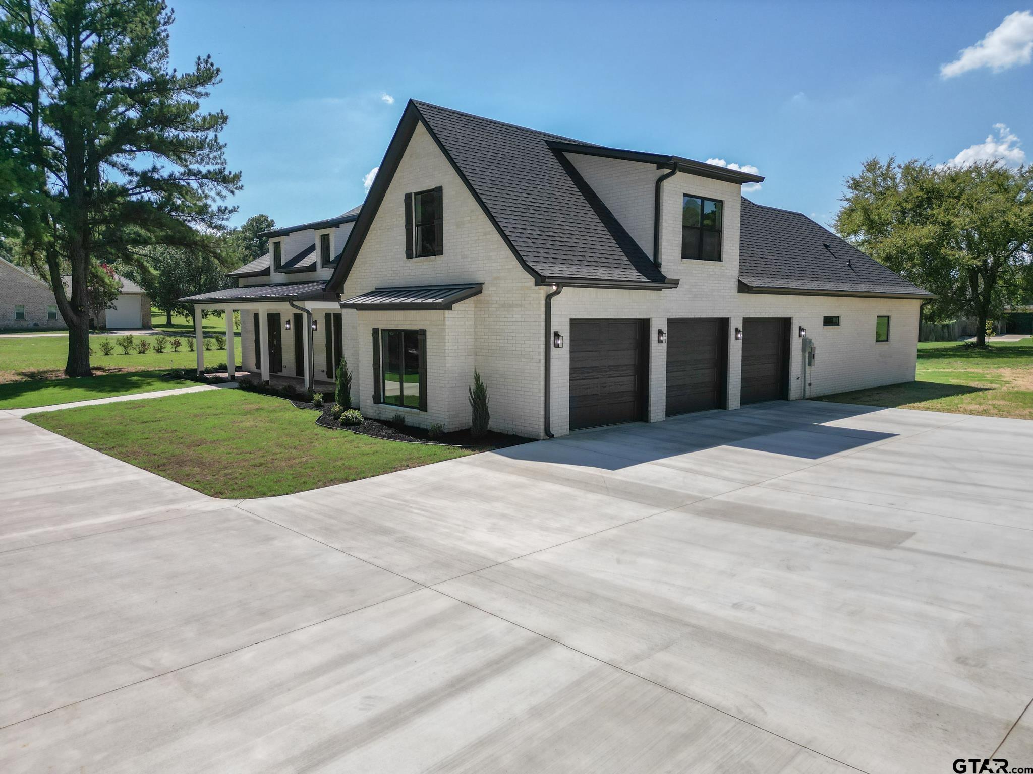 17807 Summerhill Cir