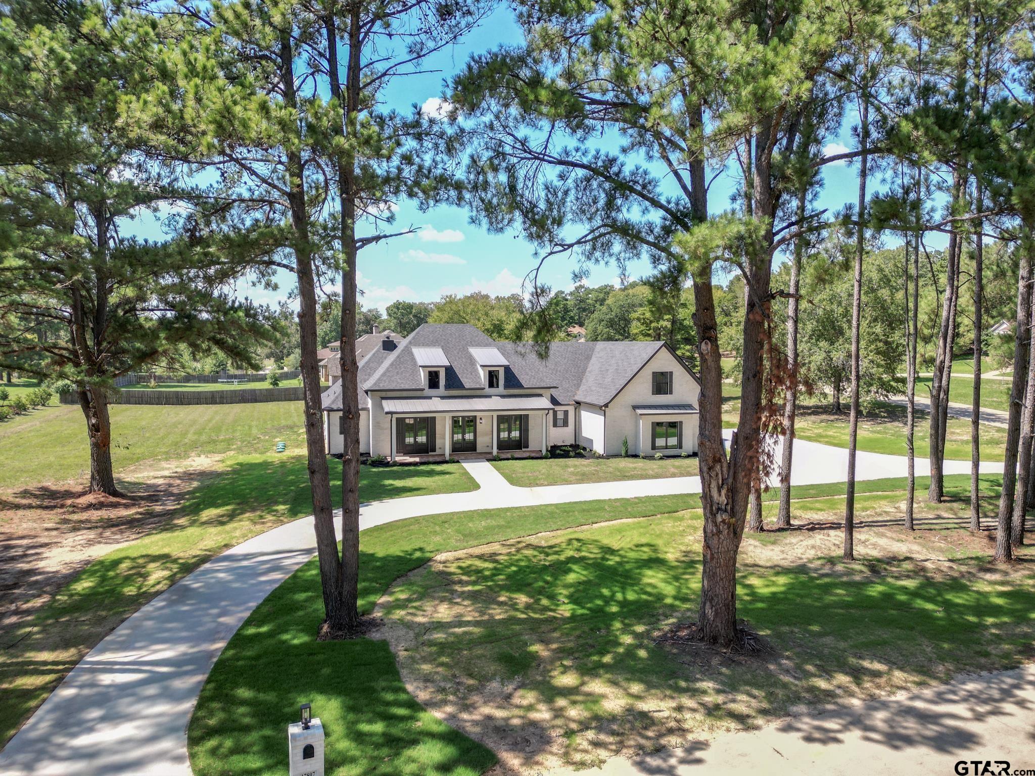 17807 Summerhill Cir