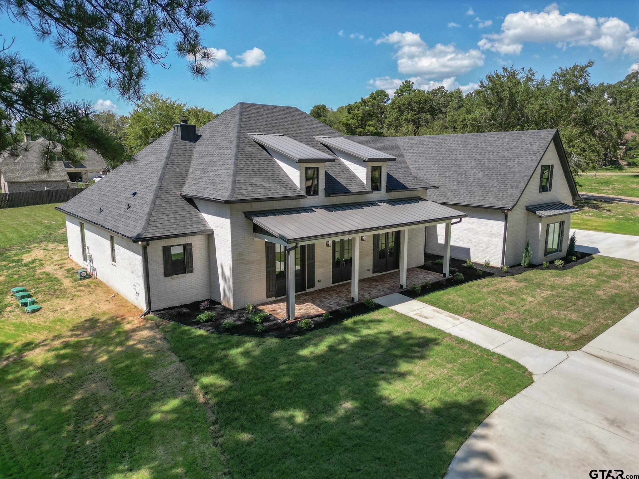 17807 Summerhill Cir