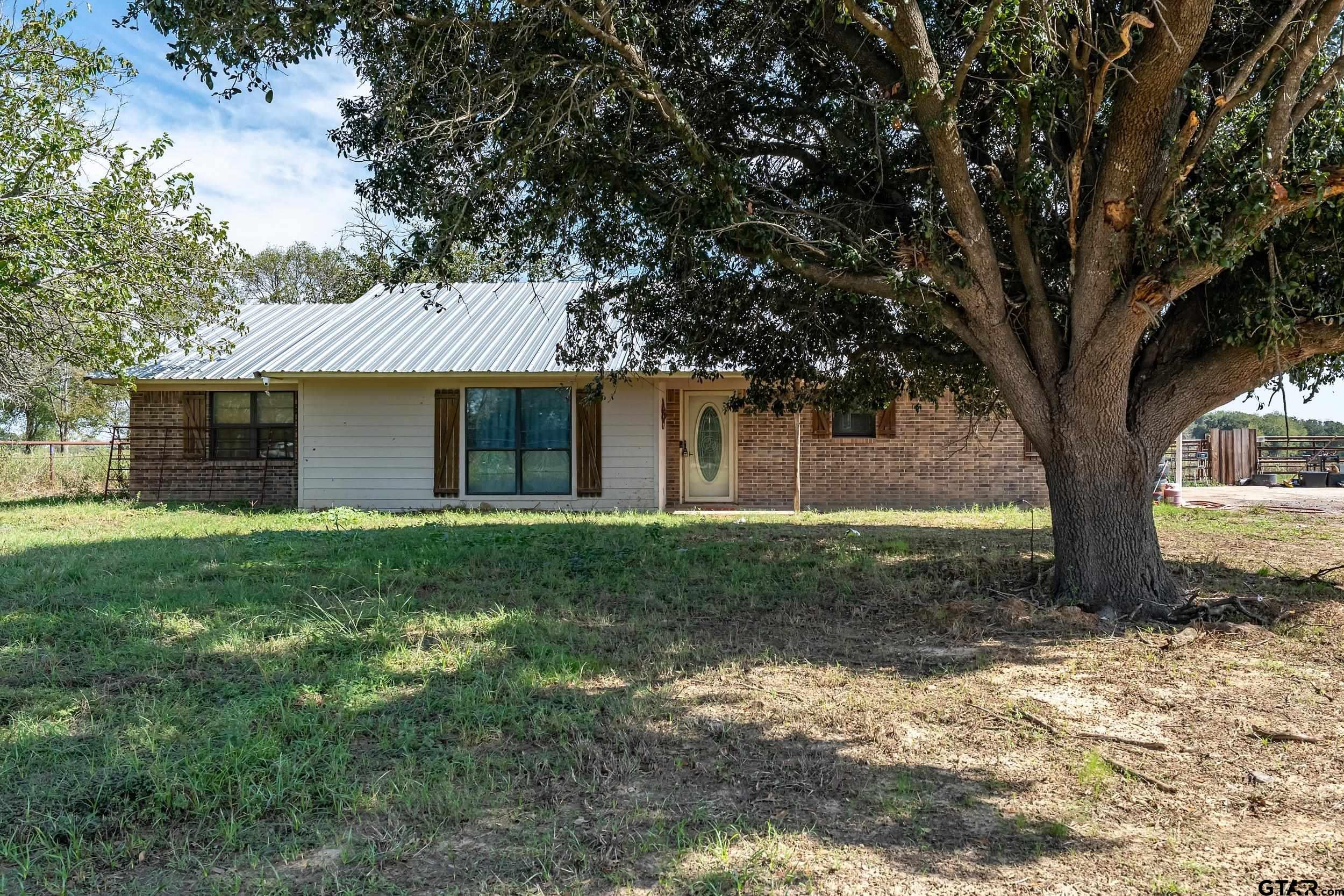 4197 E FM 2795