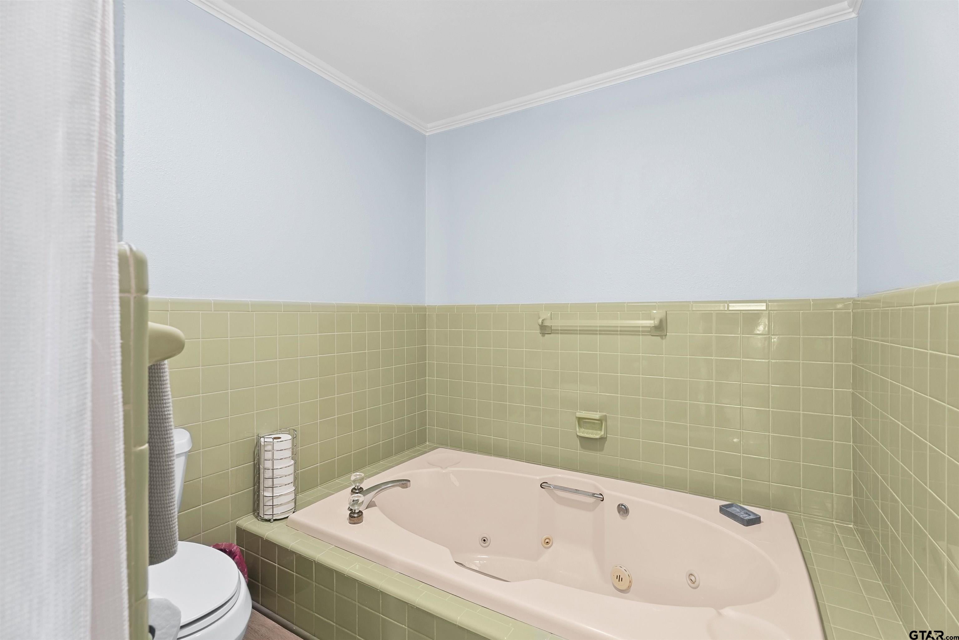 143 Williamsburg Ln