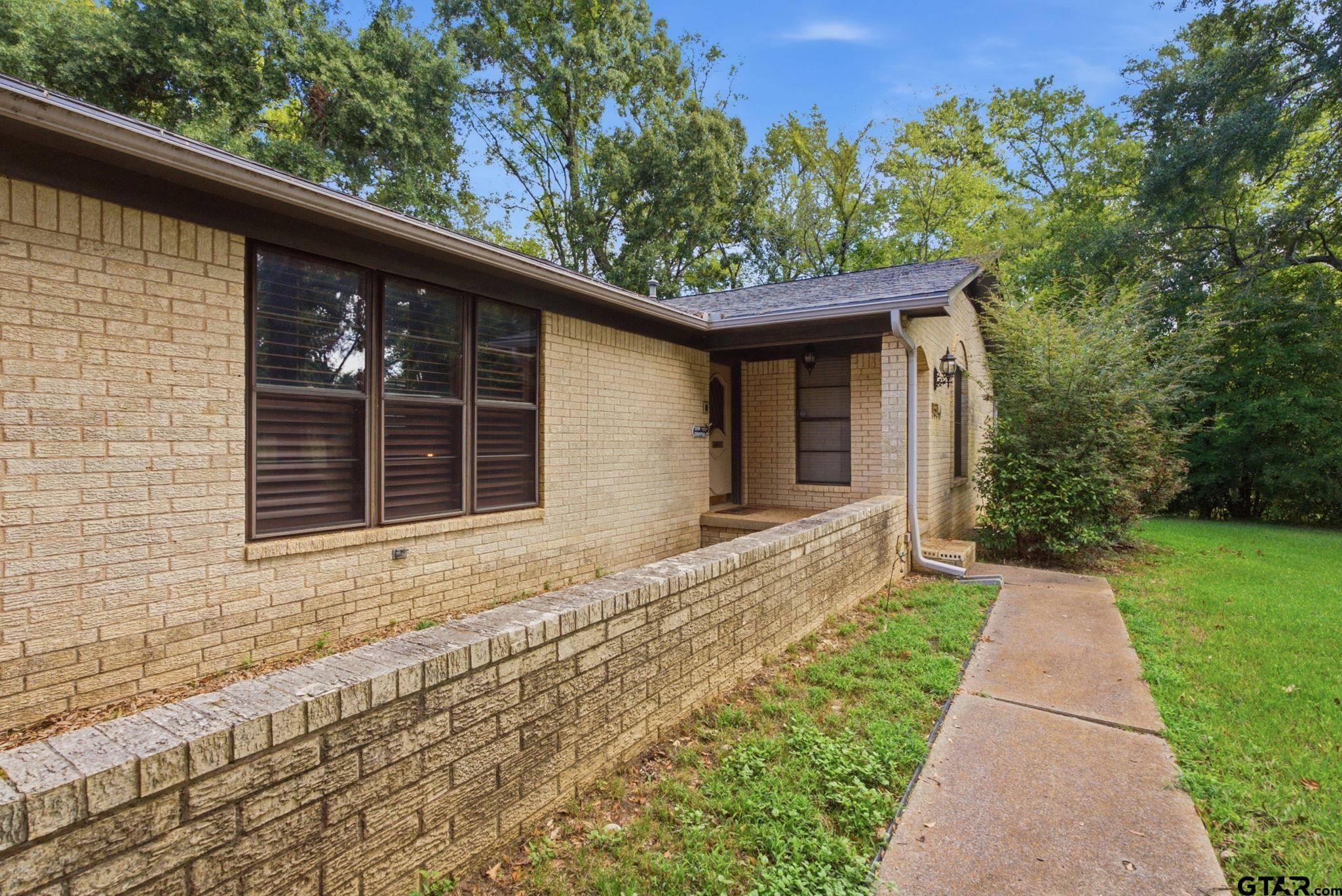 1314 Hillcrest