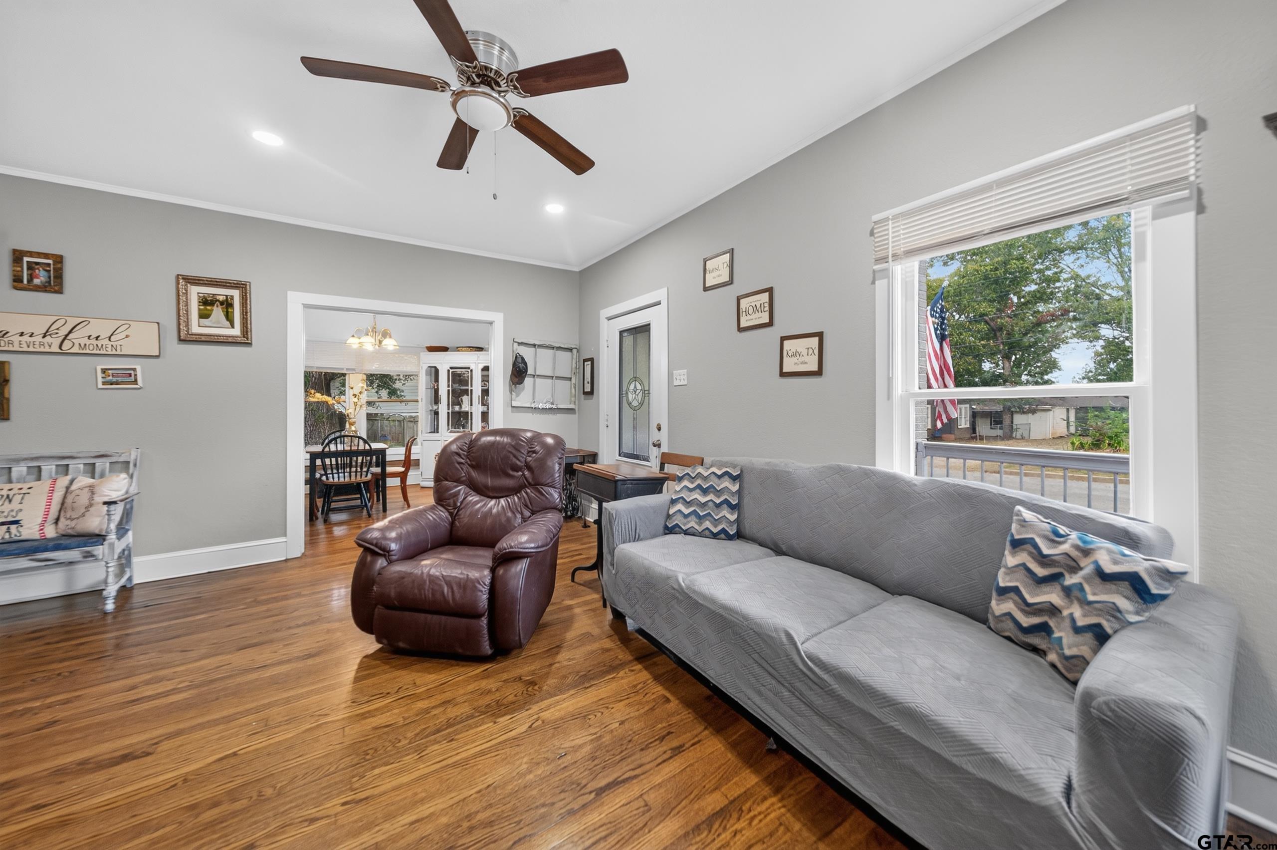 213 E Ford St