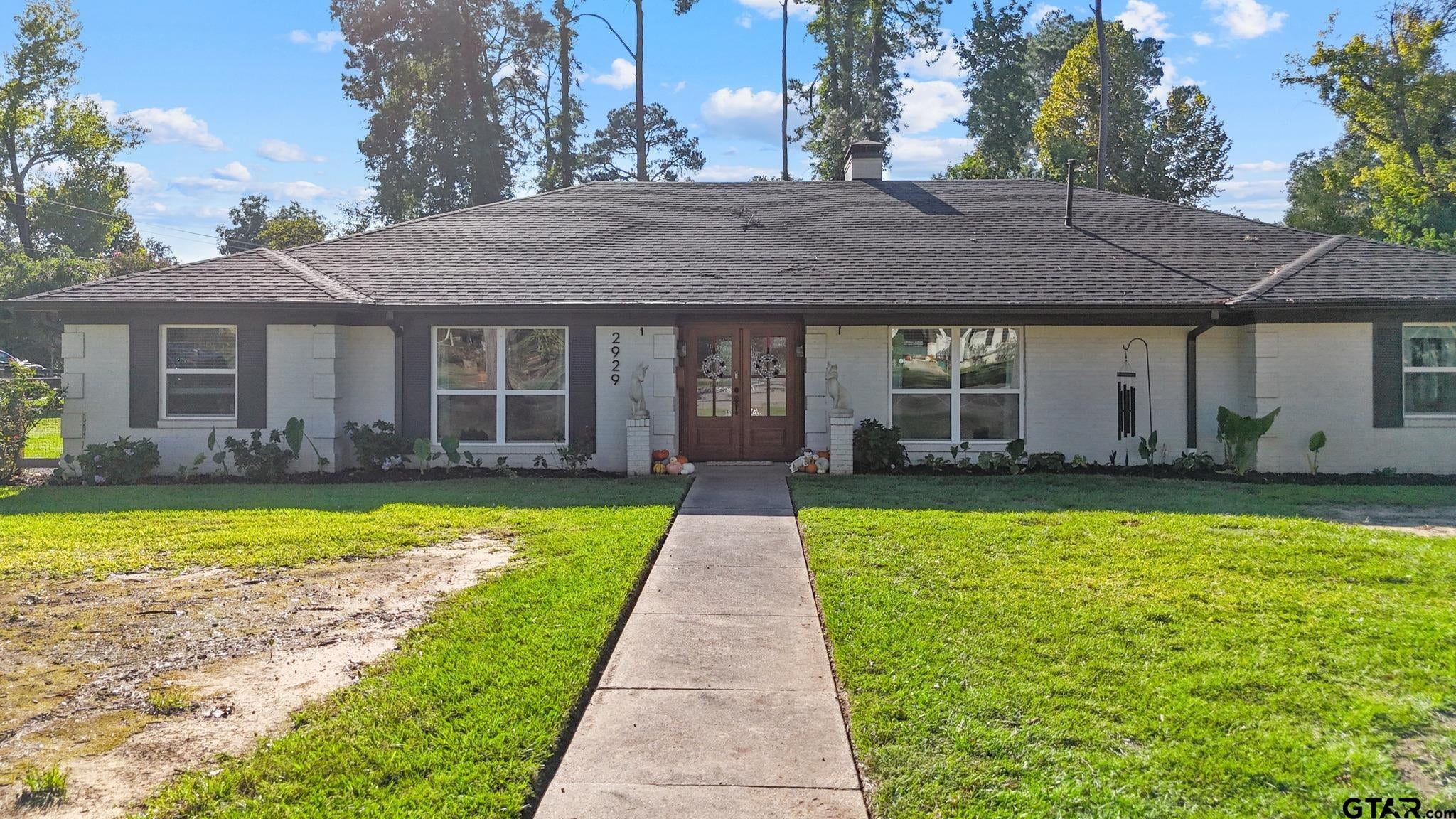 2929 Sunnybrook