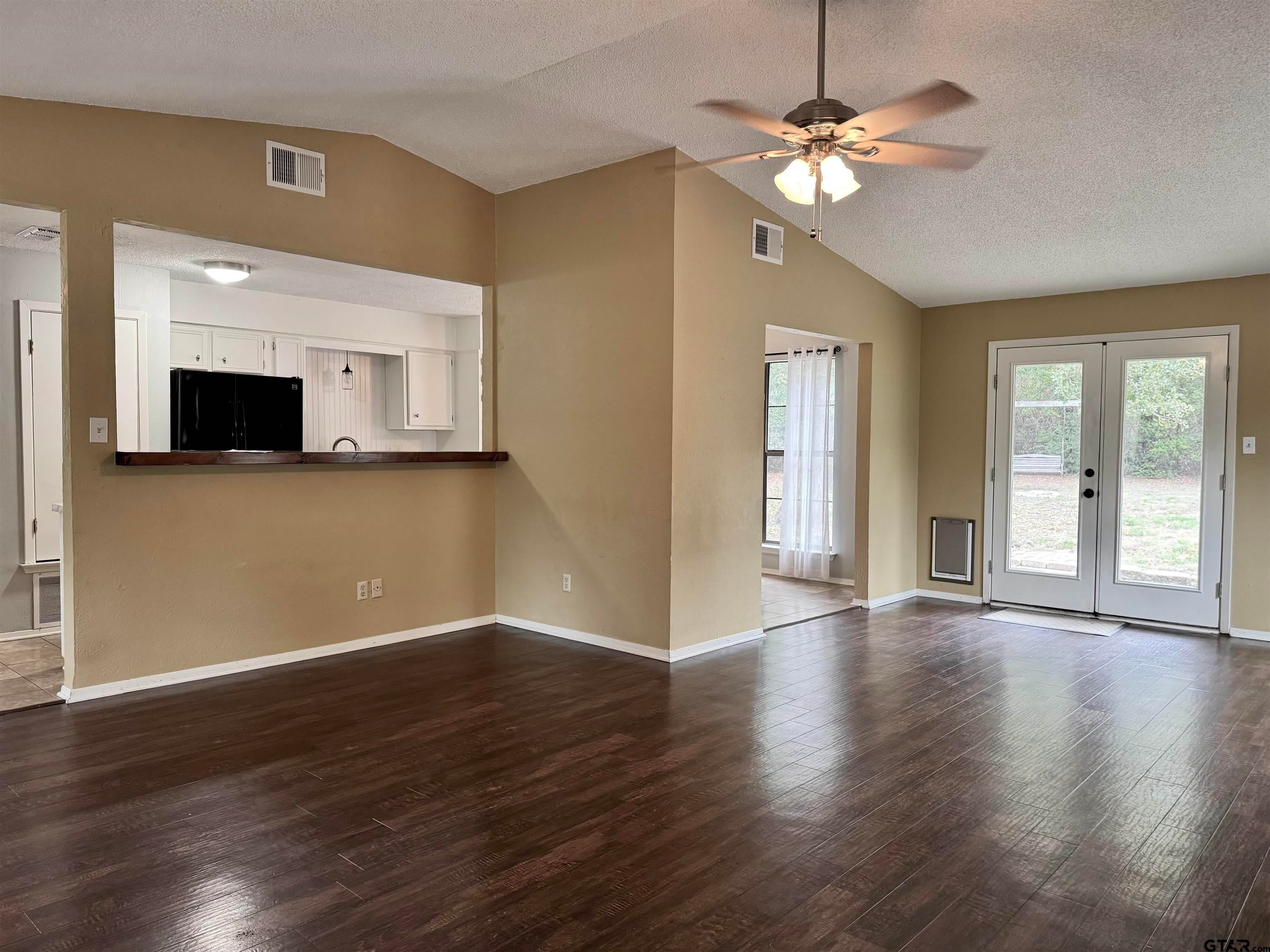 531 Dogwood Ln