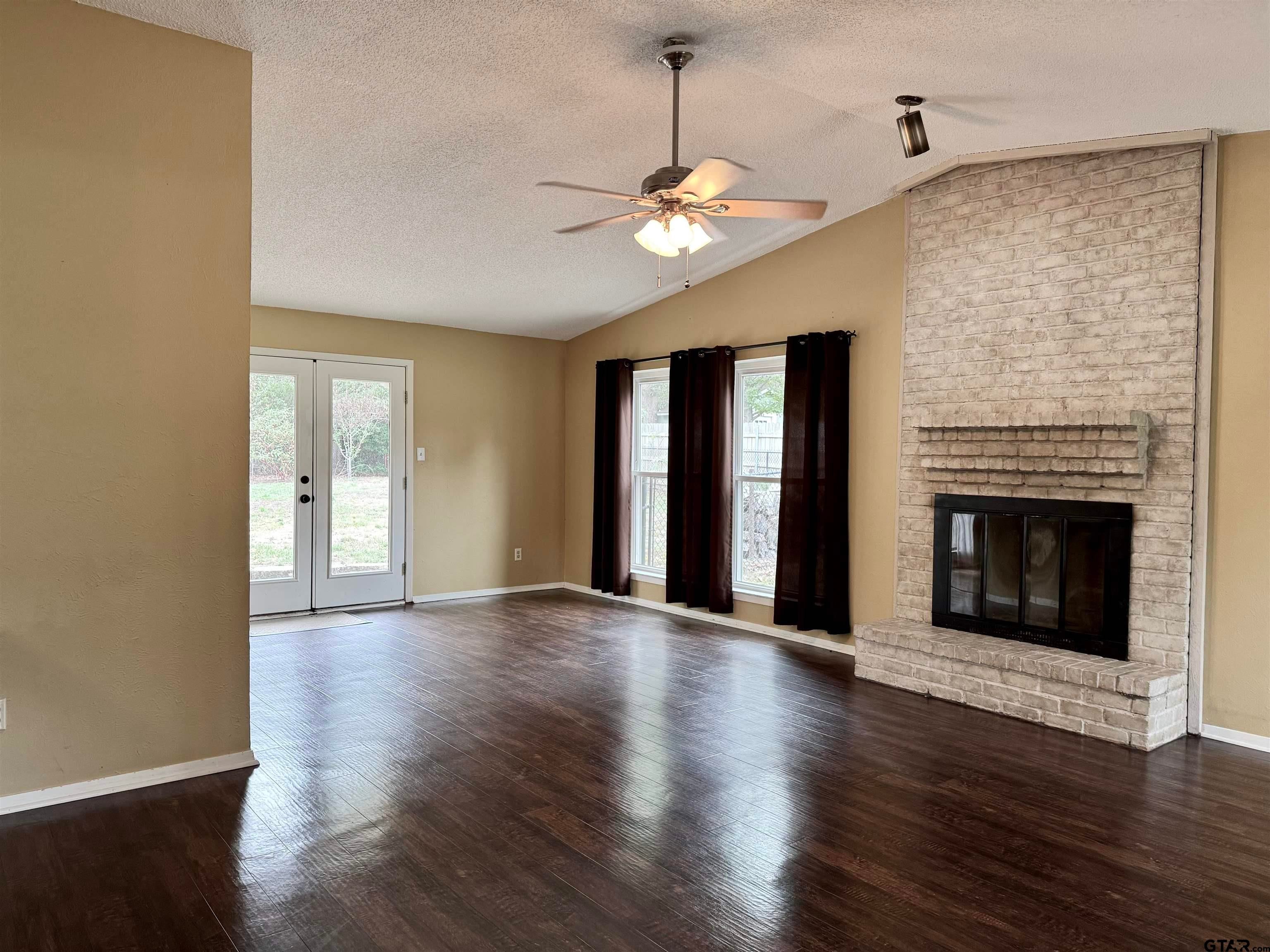 531 Dogwood Ln